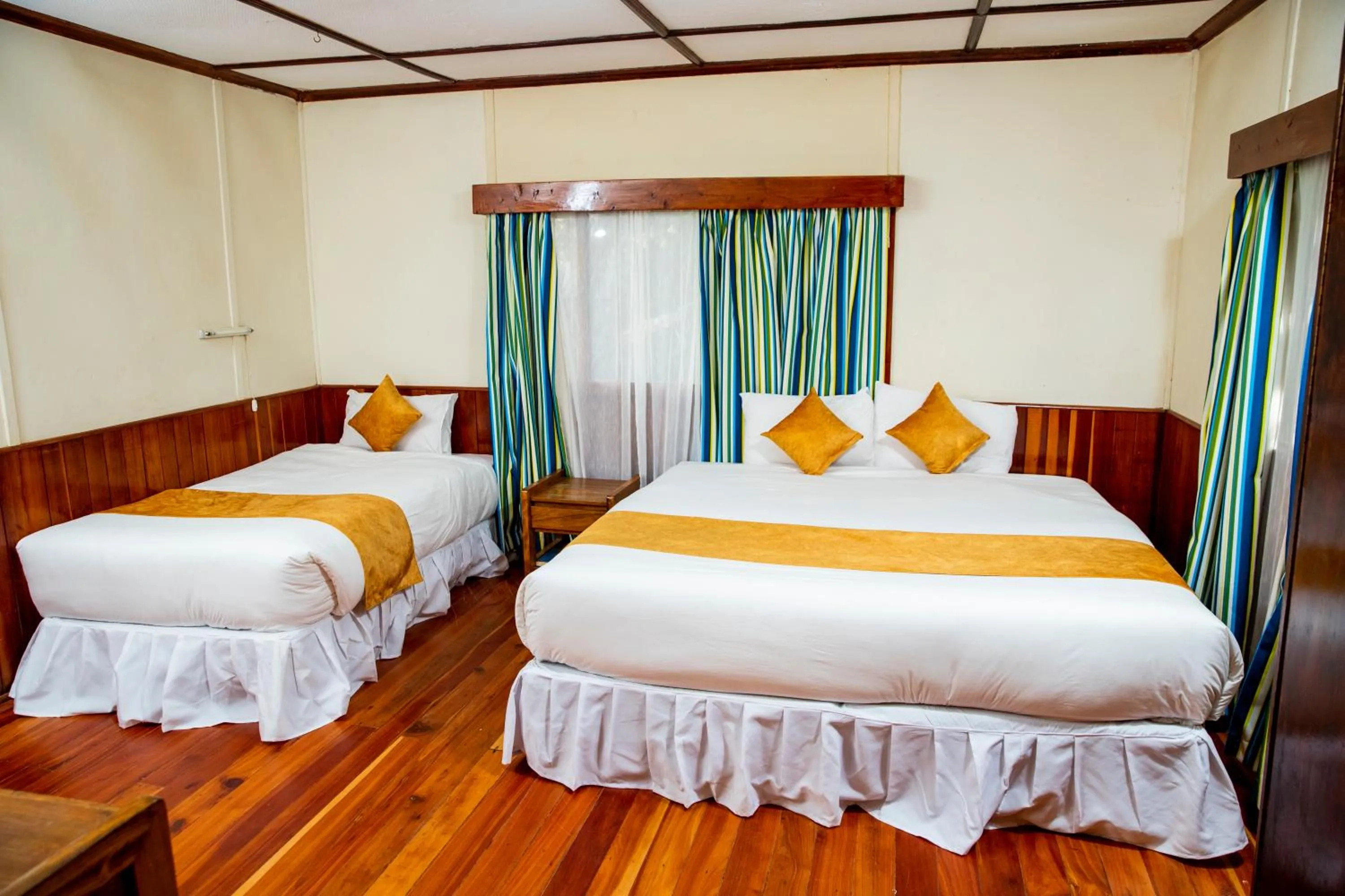 Property building, Bed in Naro Moru River Lodge