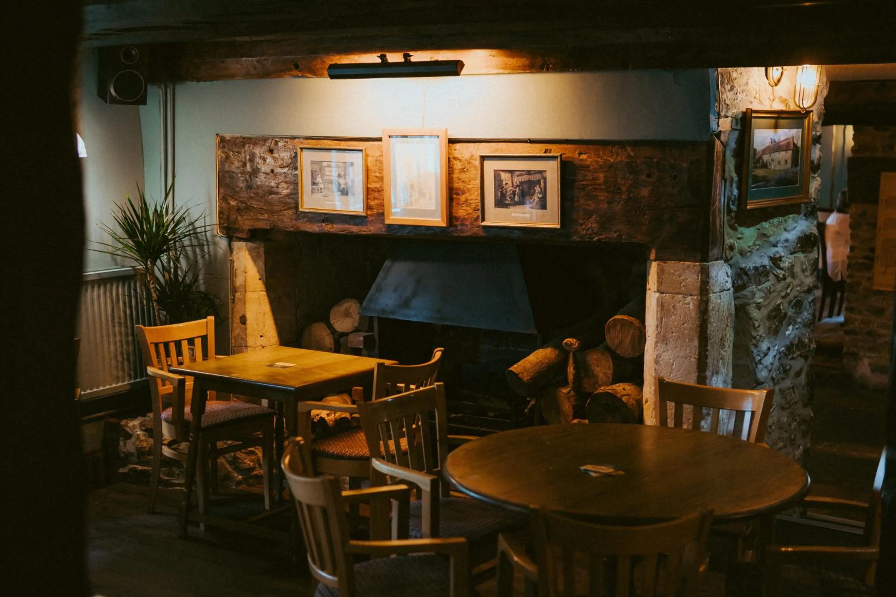 Lounge or bar in The Heathfield Inn