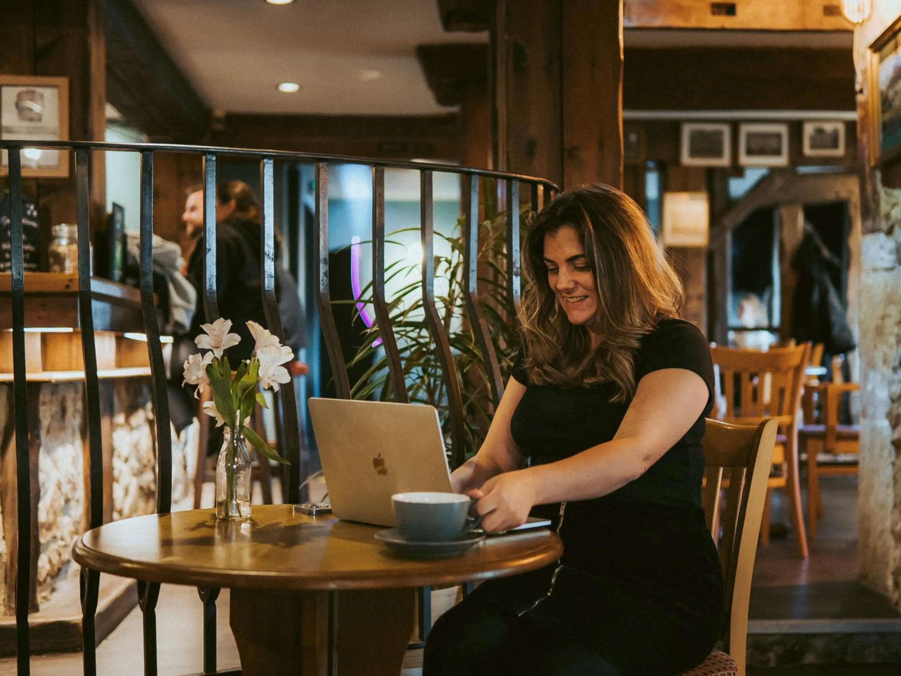 People in The Heathfield Inn