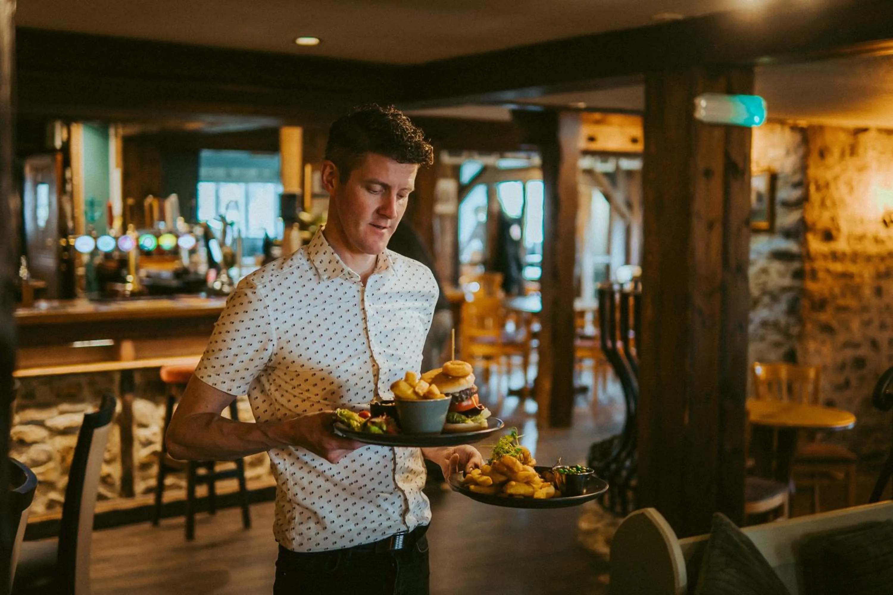 Restaurant/places to eat in The Heathfield Inn