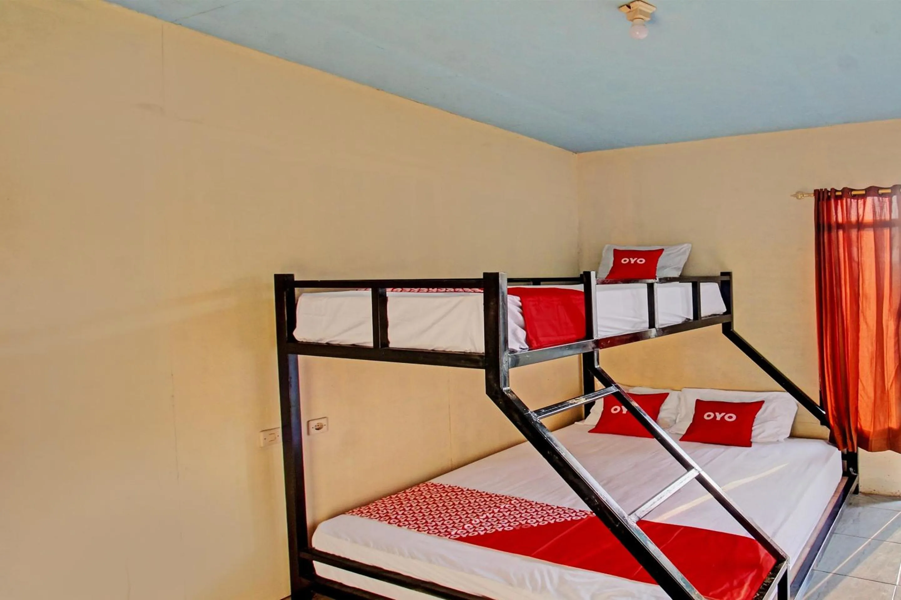 Bedroom in OYO 93121 Abi Bungalow & Hostel