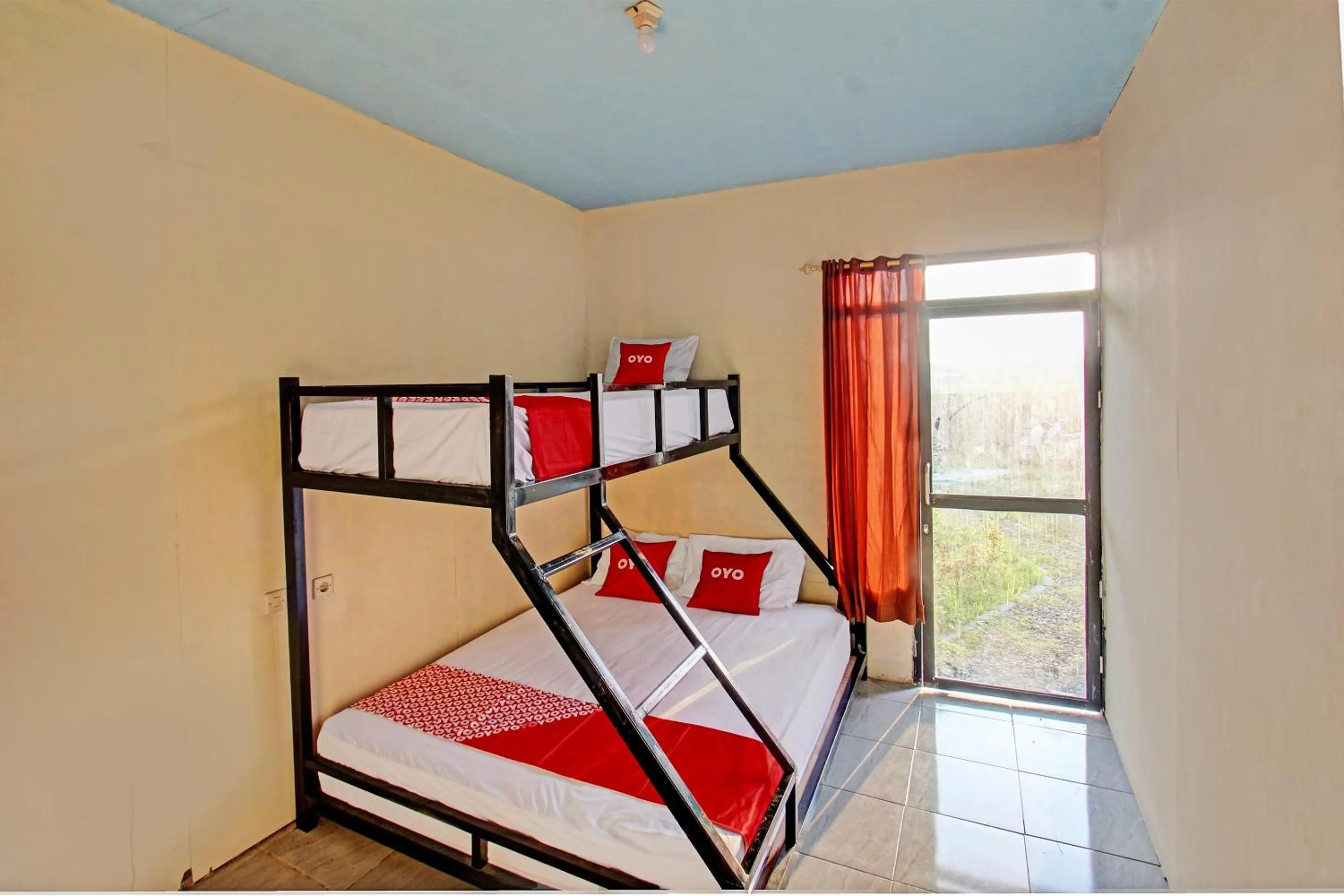 Bedroom in OYO 93121 Abi Bungalow & Hostel