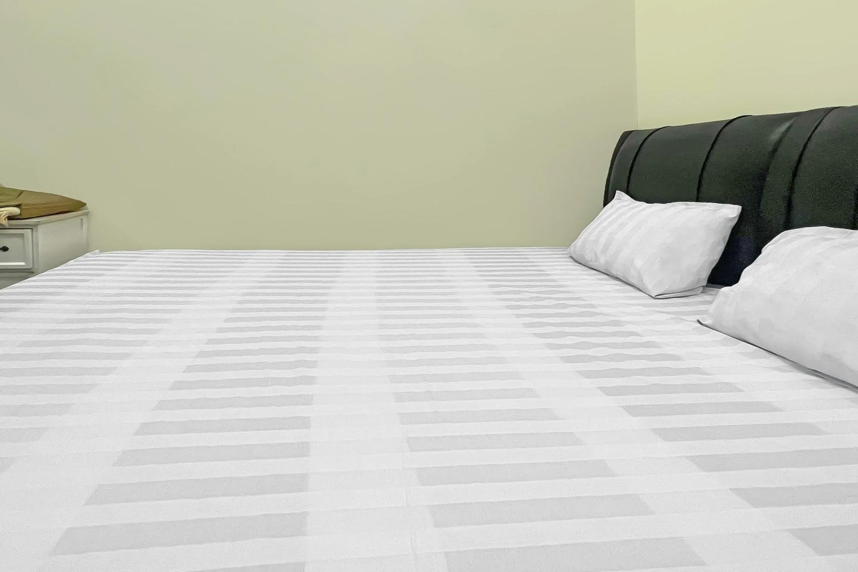 Bedroom, Bed in Hotel O Wisma Dg Tata