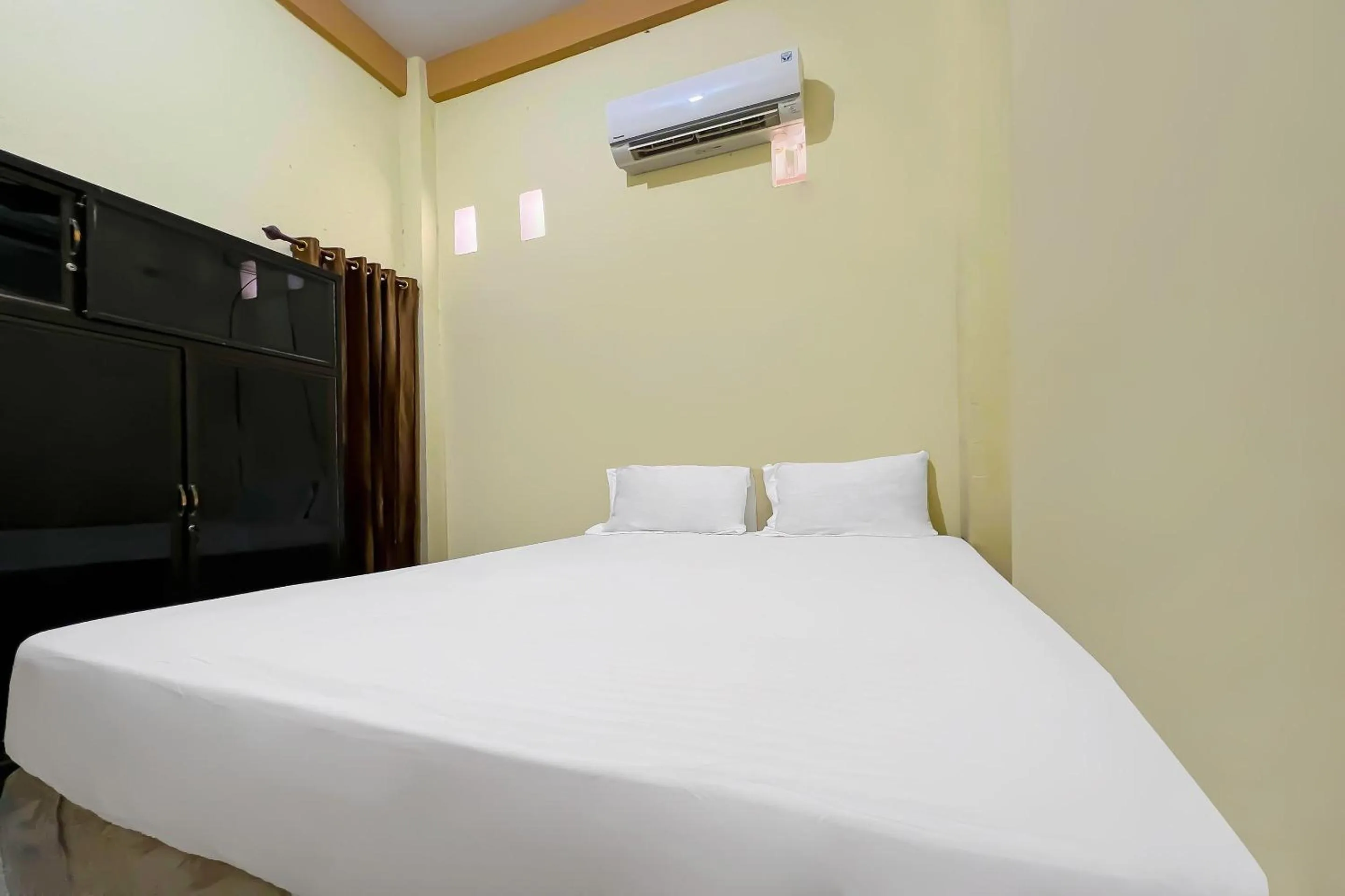 Bedroom, Bed in Hotel O Wisma Dg Tata