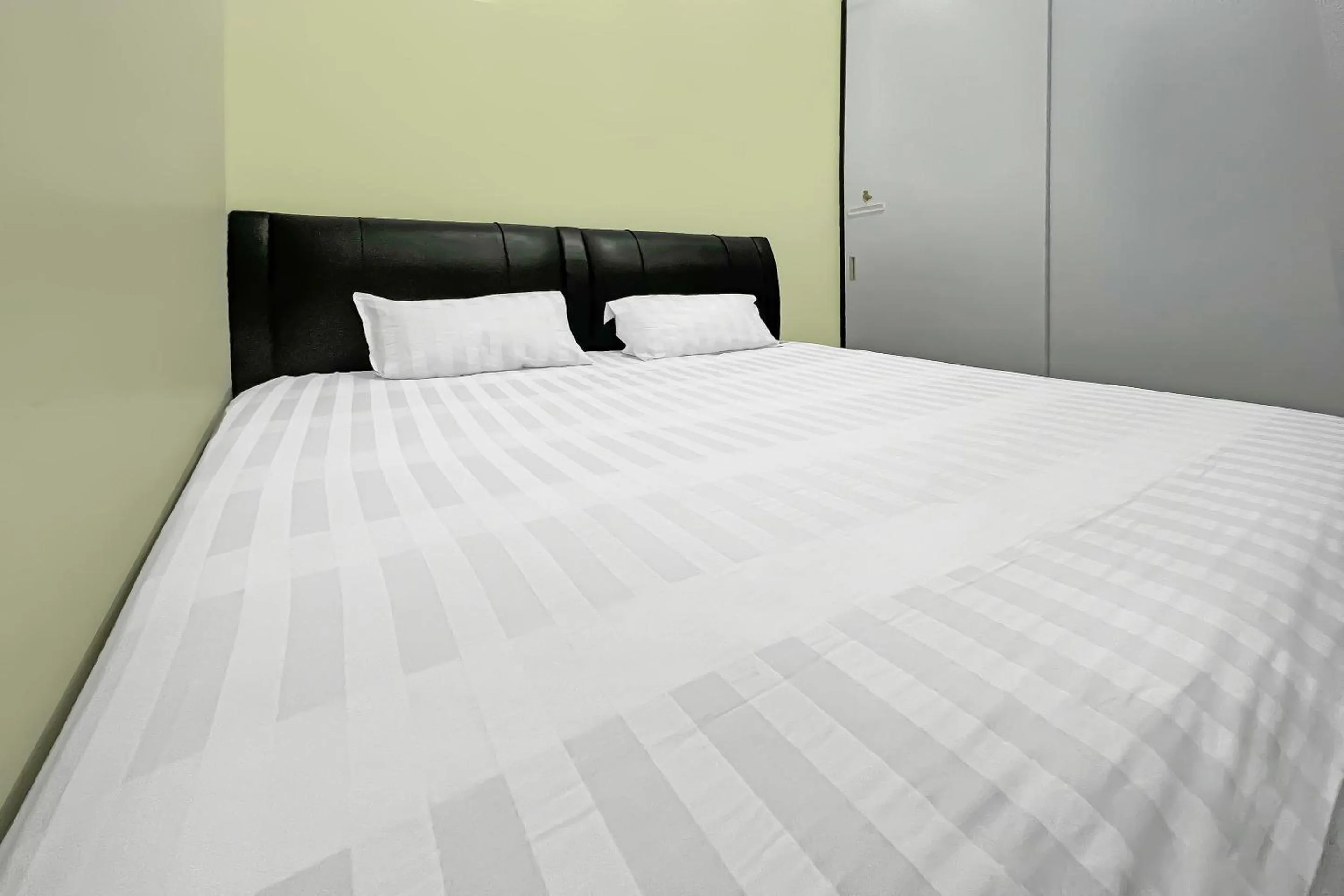 Bedroom, Bed in Hotel O Wisma Dg Tata