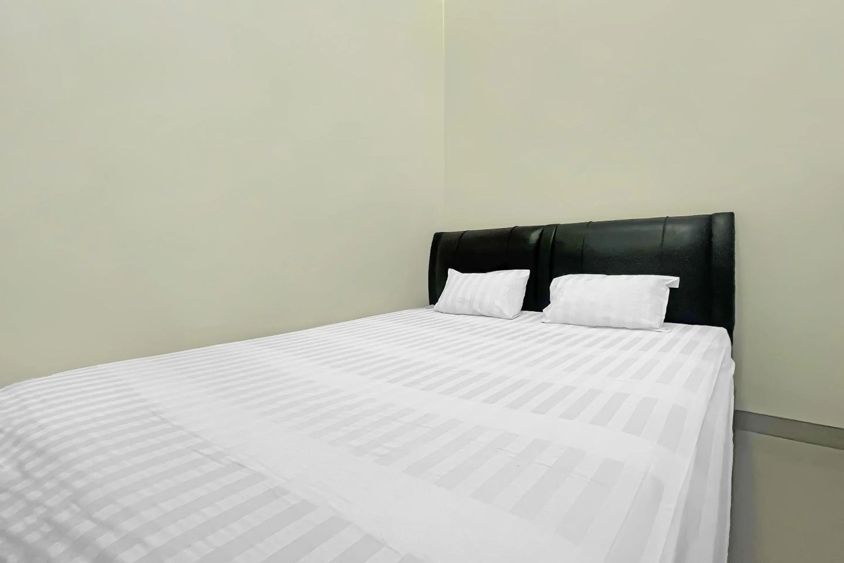 Bedroom, Bed in Hotel O Wisma Dg Tata