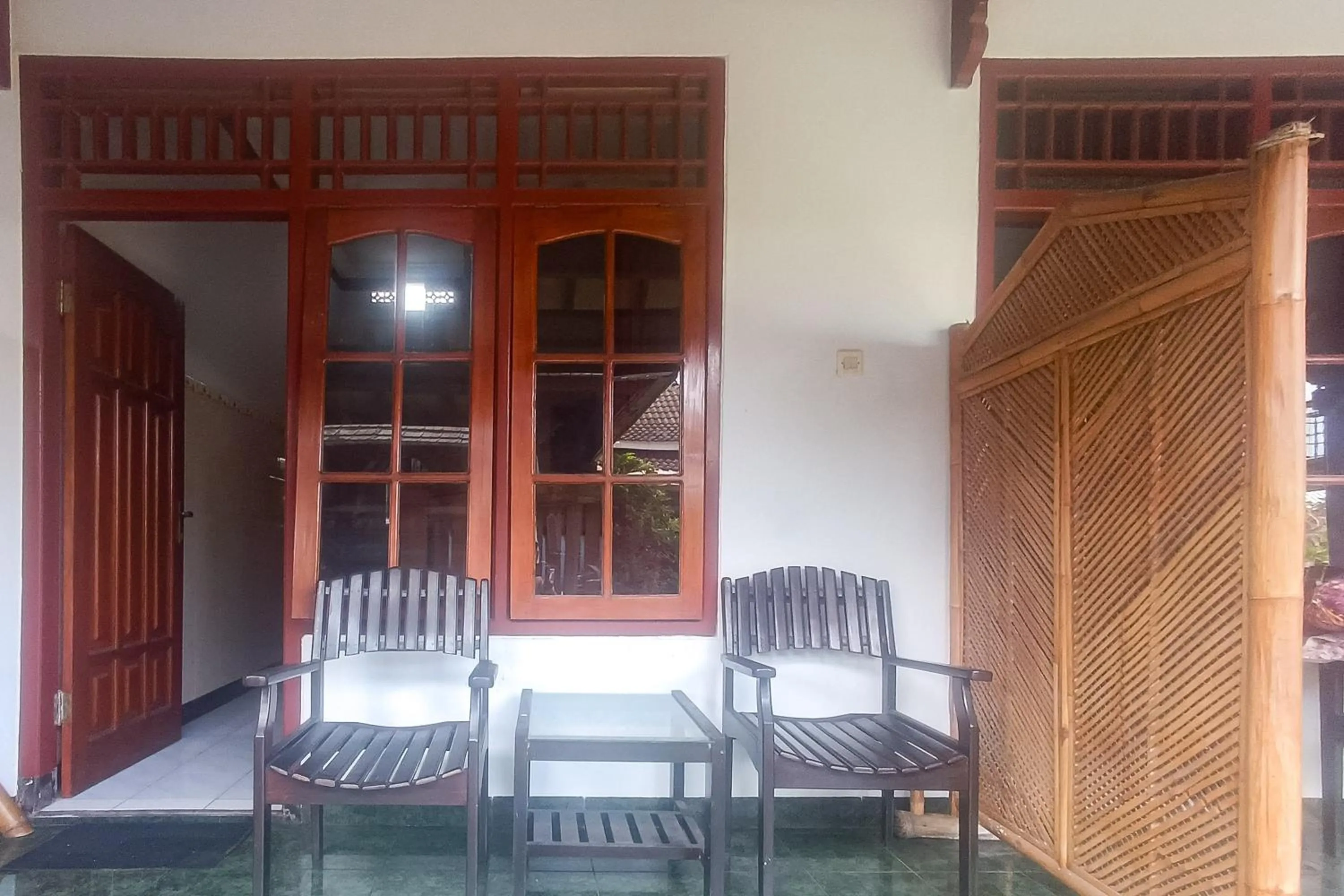 Seating area in OYO 92560 Astri Homestay