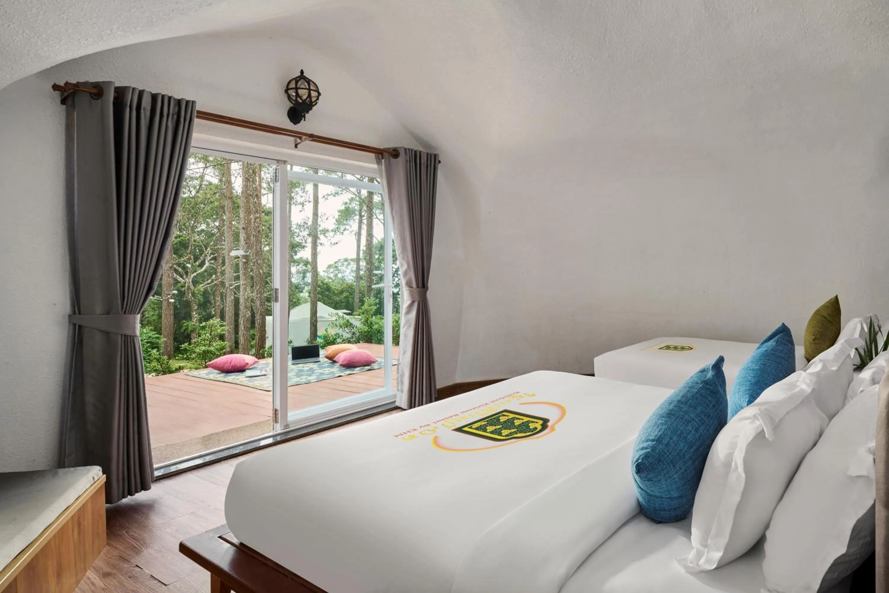 Bedroom, Bed in Romdoul Kirirom Resort by EHM