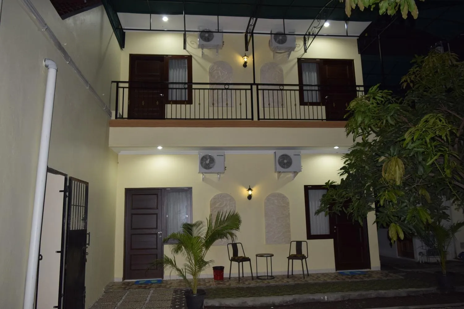 Balcony/Terrace in Roemah Canting Homestay