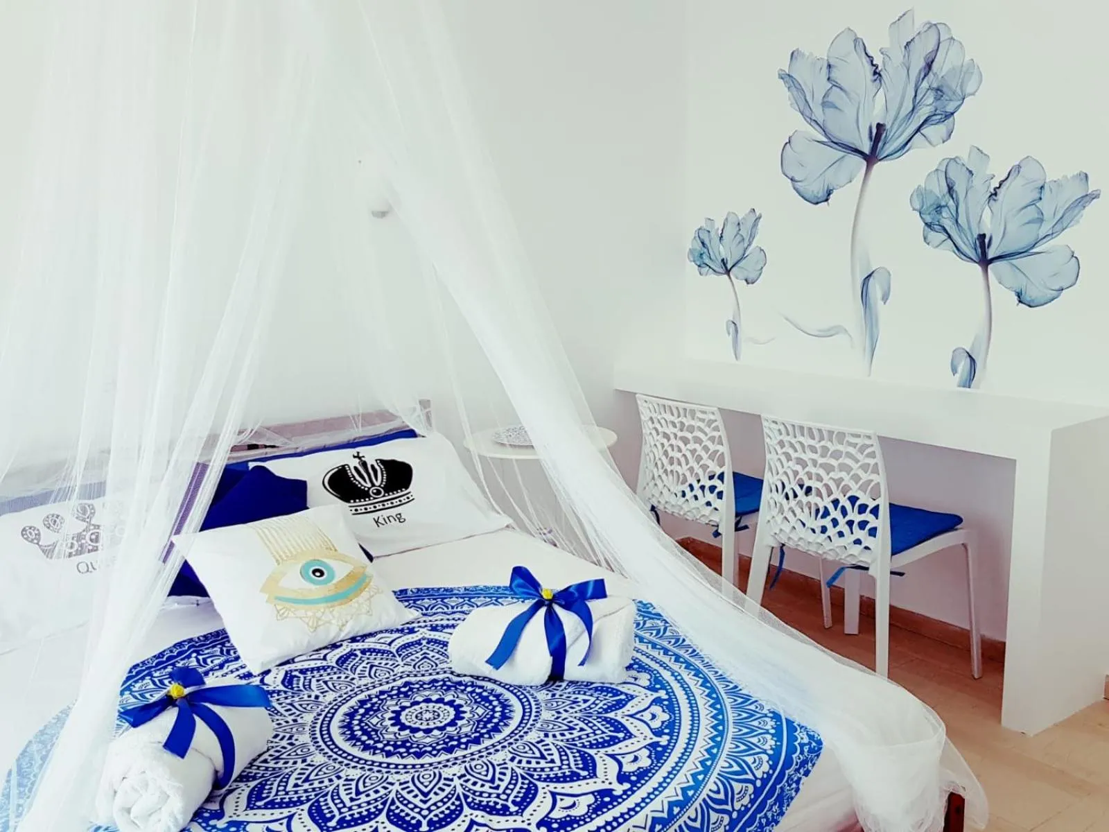 Bed in Thomas Art Hotel