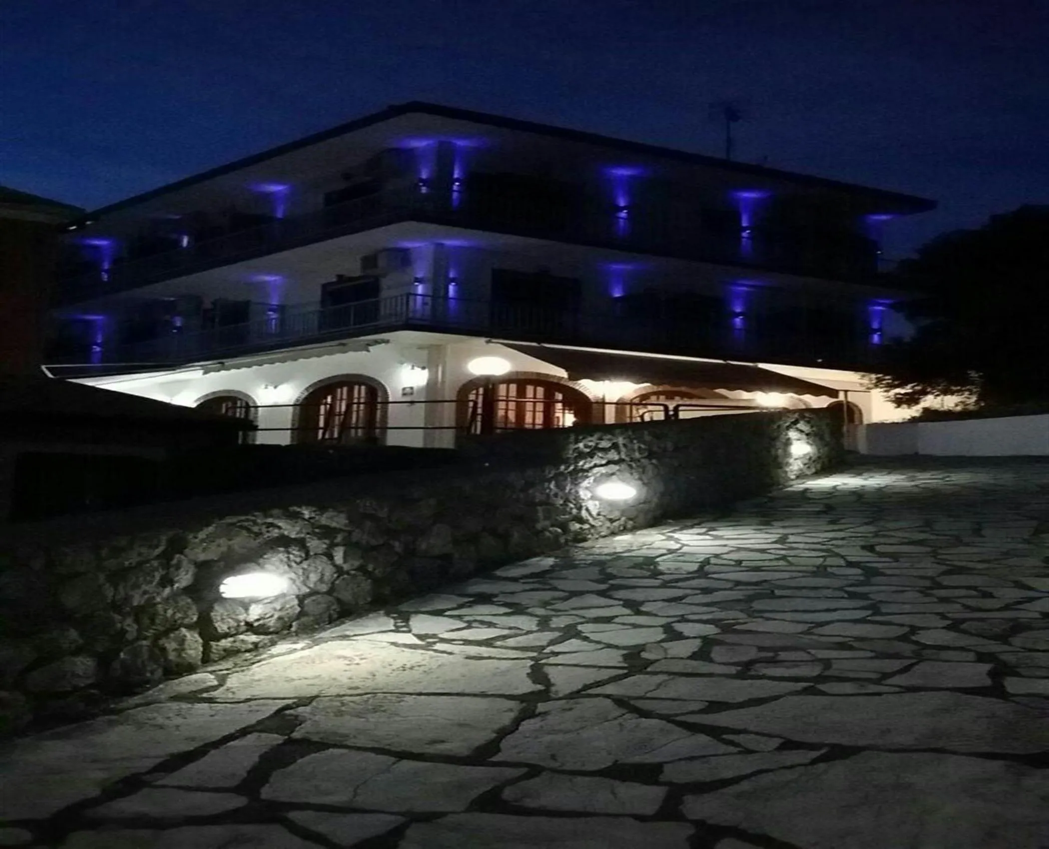 Facade/entrance in Thomas Art Hotel