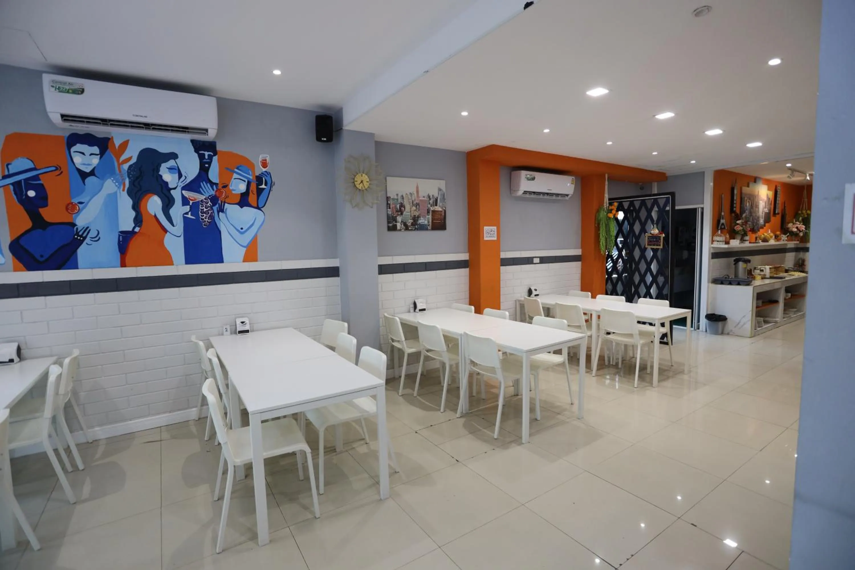 Restaurant/places to eat in GranDE Classic Pattaya