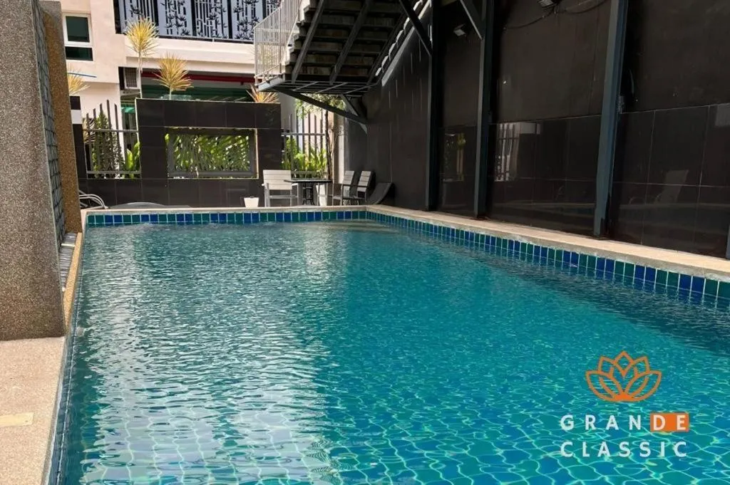 Pool view in GranDE Classic Pattaya