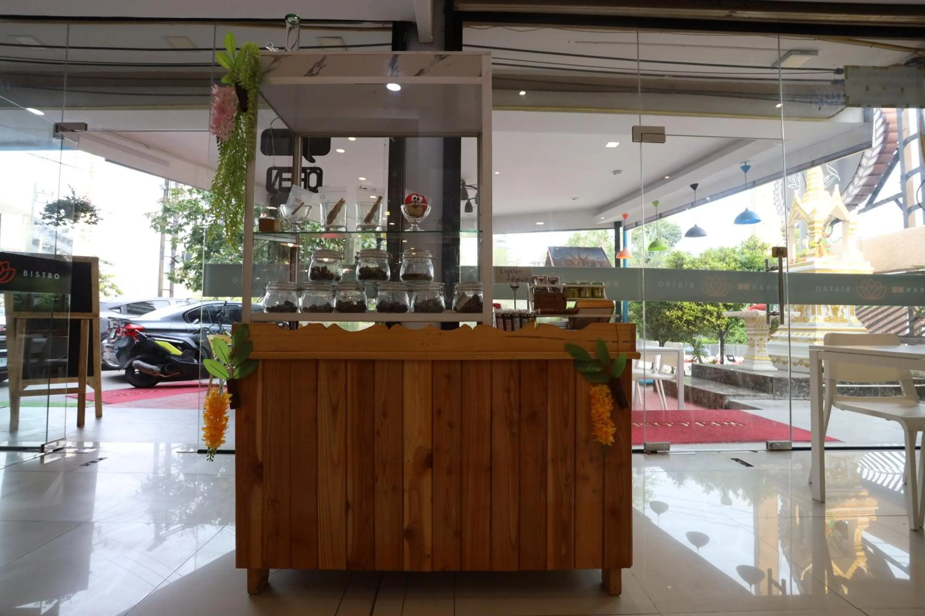 Restaurant/places to eat in GranDE Classic Pattaya