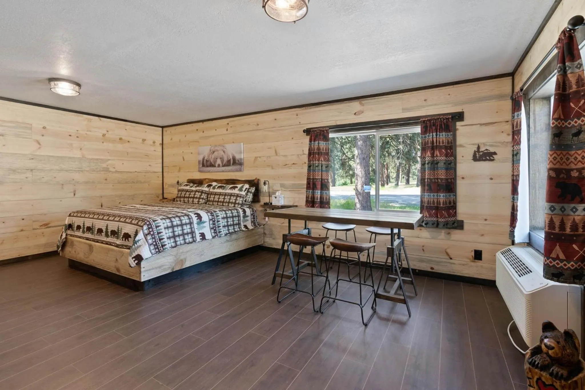 Bed in Lake Village Lodge