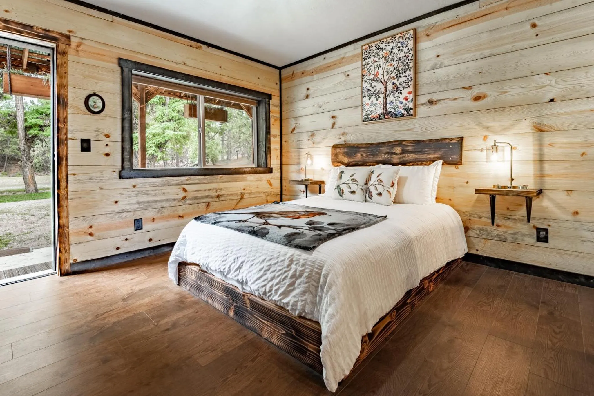 Bed in Lake Village Lodge