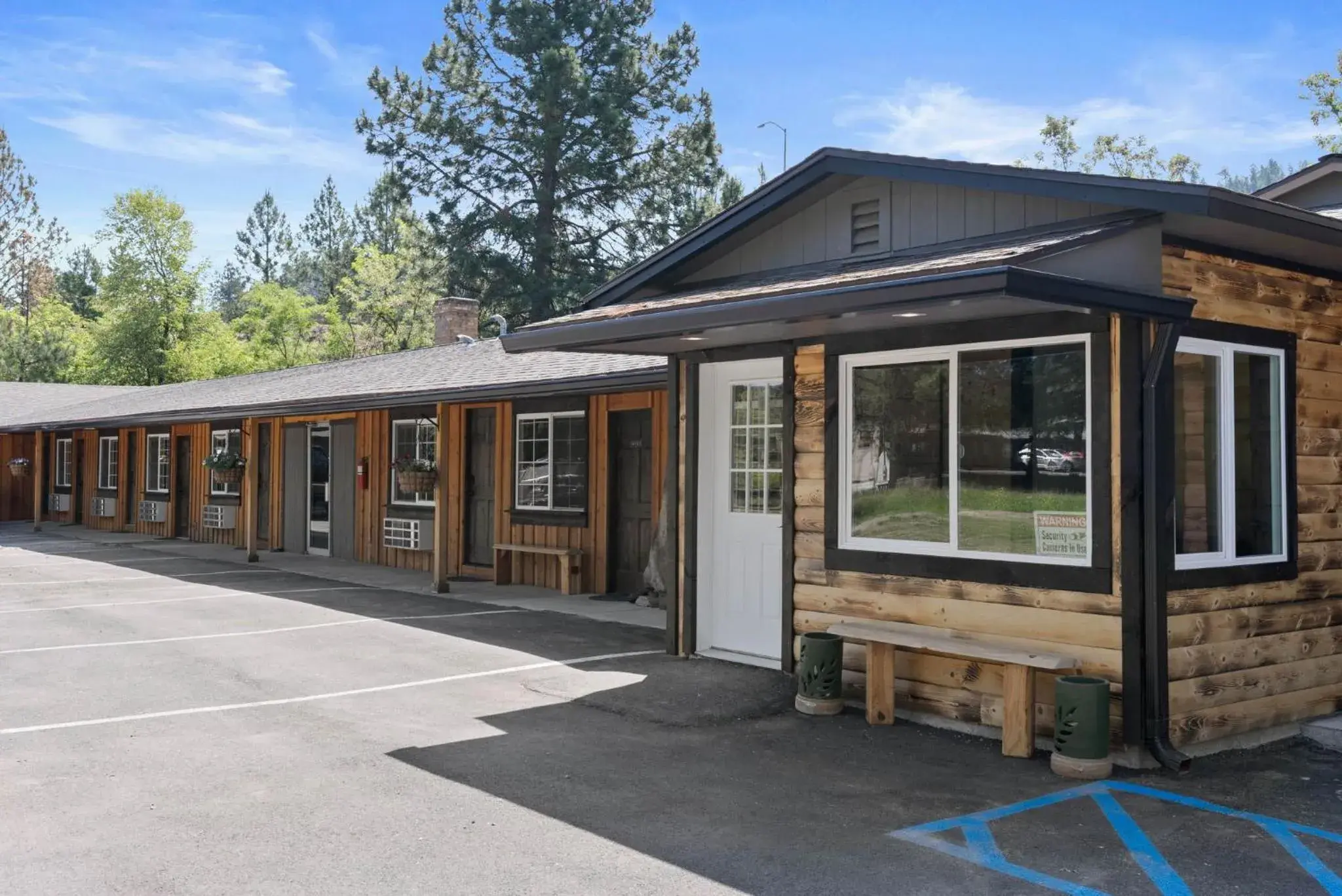 Lake Village Lodge Lake Village Lodge