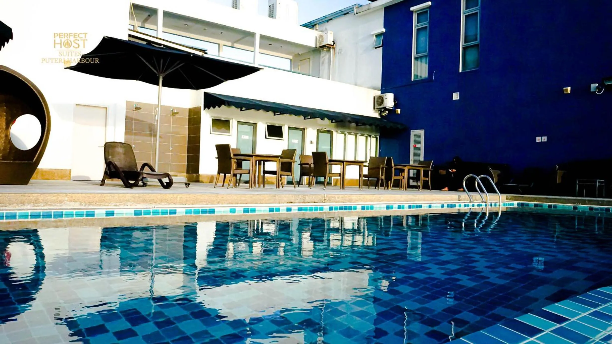 Pool view in Marina Puteri Harbour Johor by Perfect Host