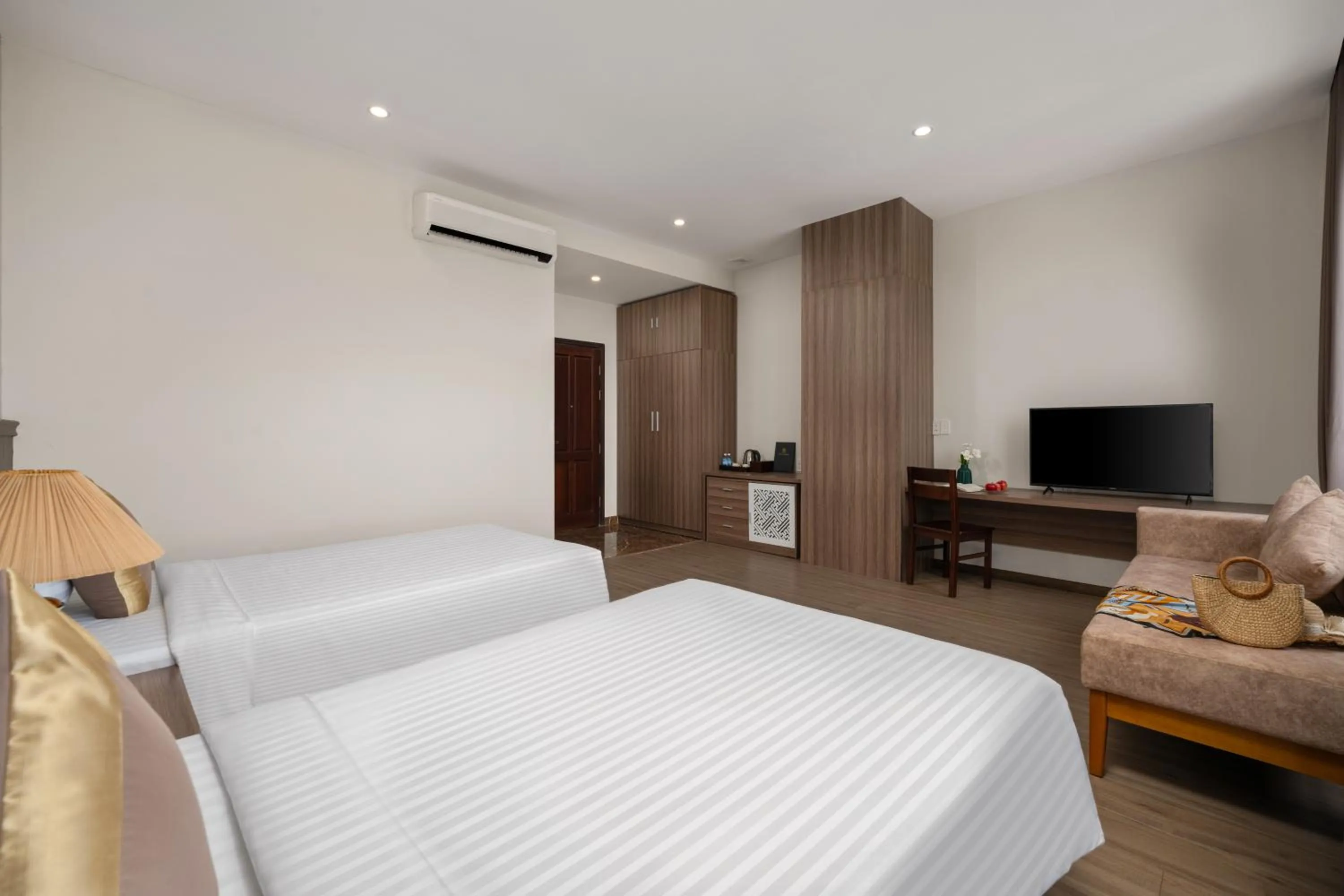 Seating area, Bed in ATP Galaxy Hotel & Apartment Danang