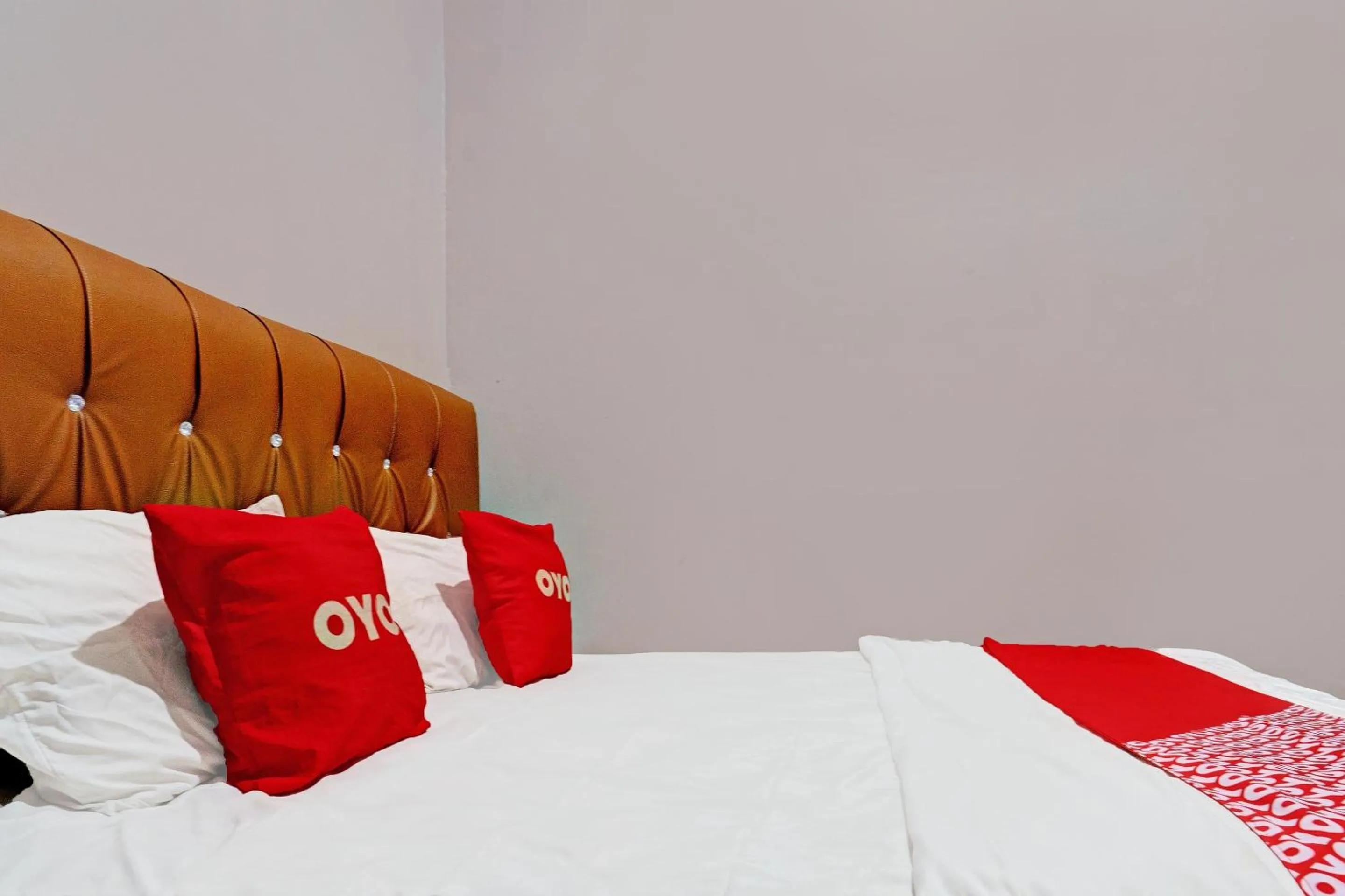 Bedroom, Bed in Hotel O JKK Sweet Room