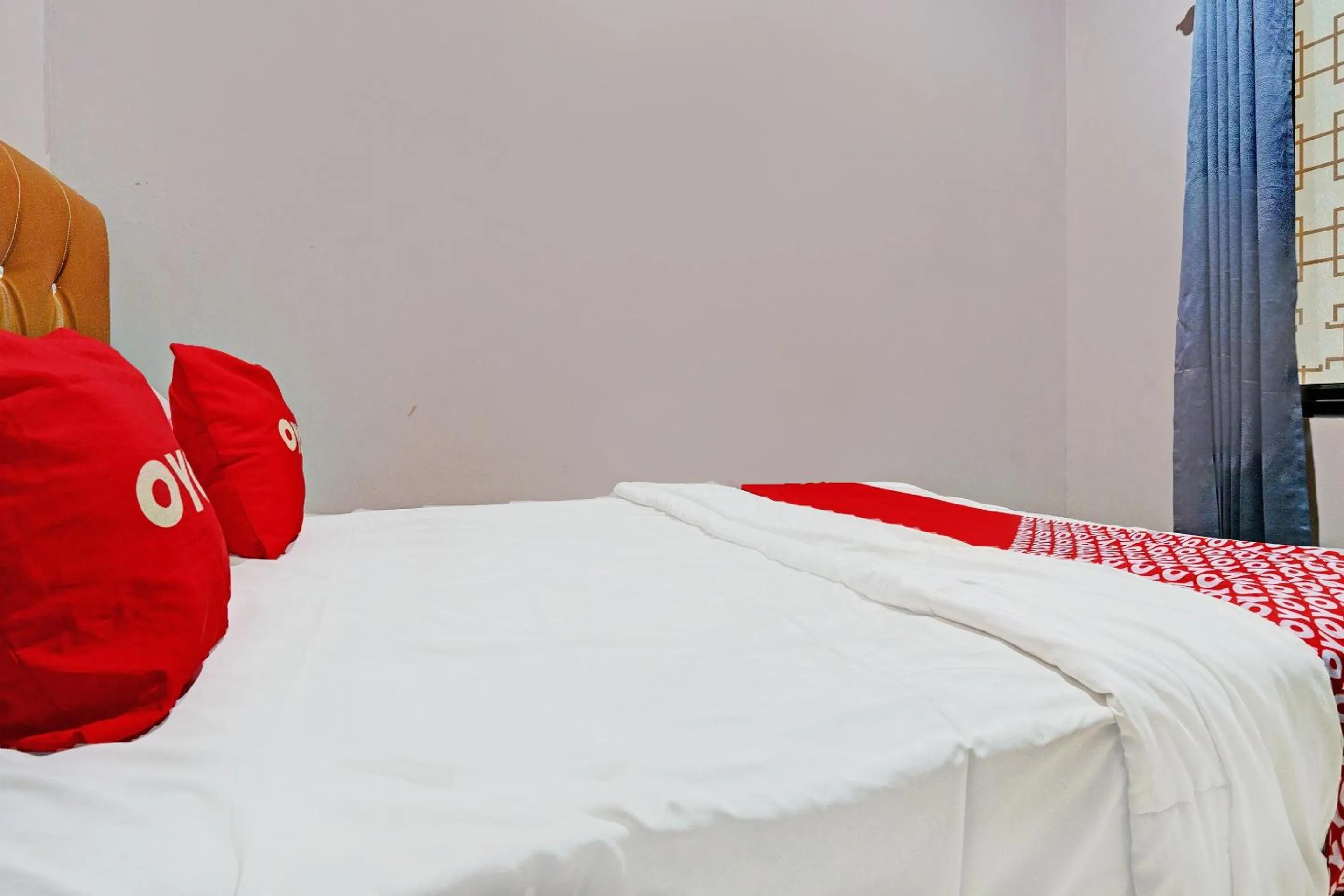 Bedroom, Bed in Hotel O JKK Sweet Room