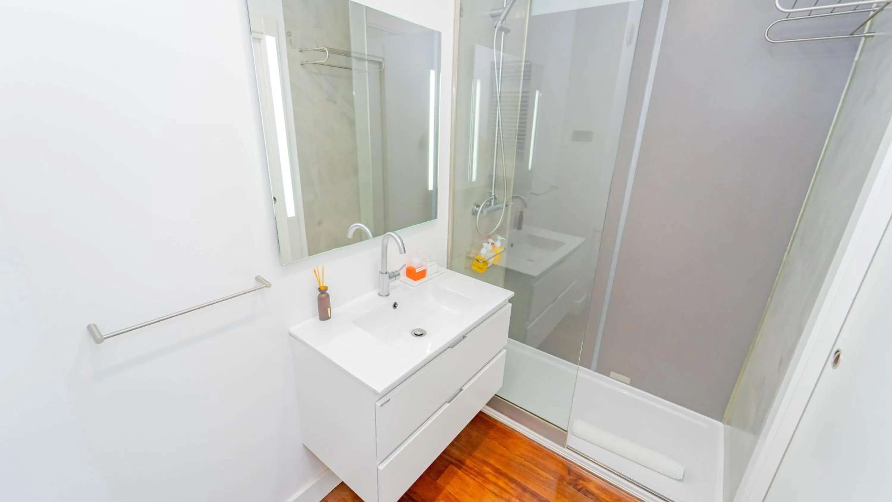 Shower in Apartamentos Libertad 24