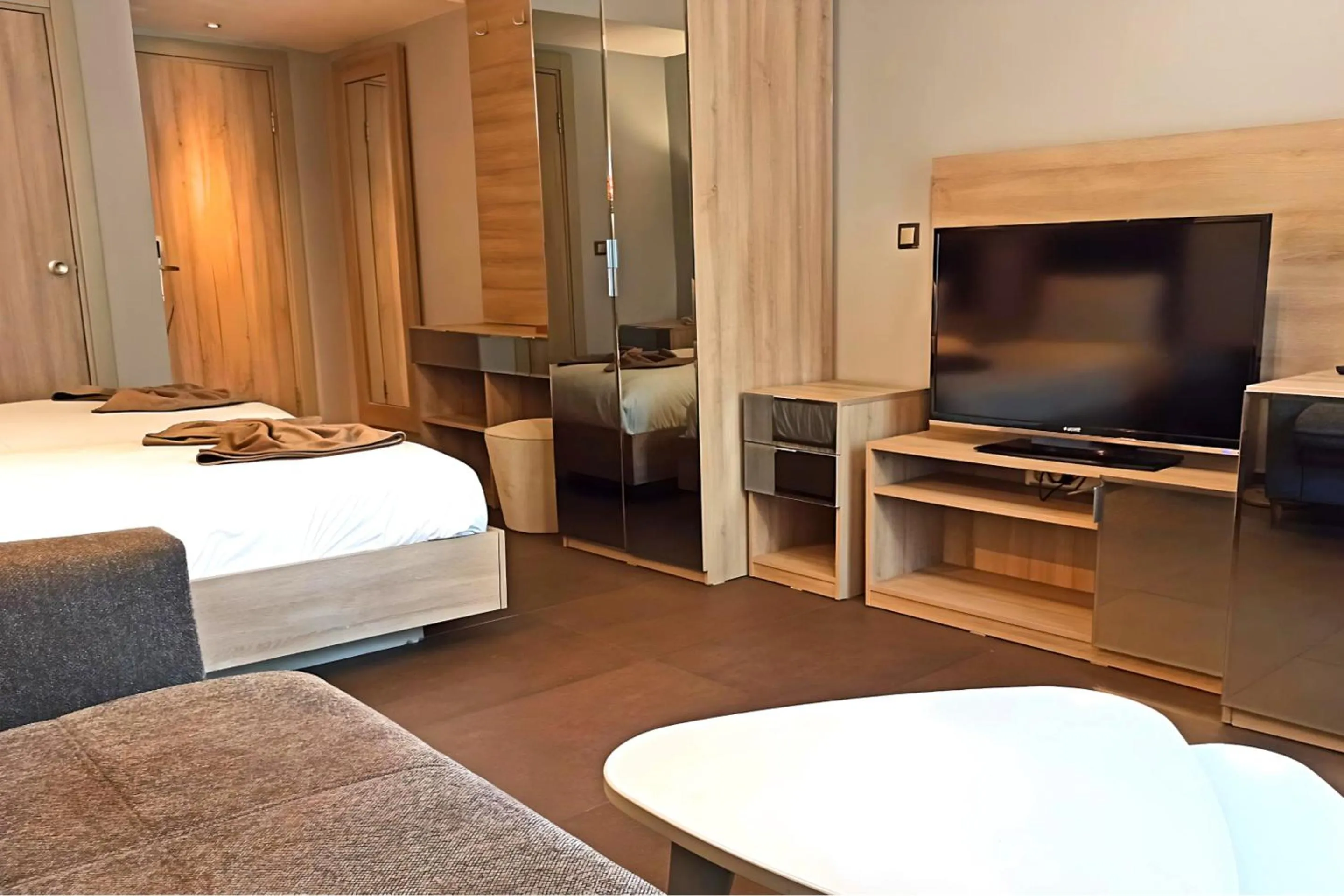 Communal lounge/ TV room in BC Residence Pangaldi