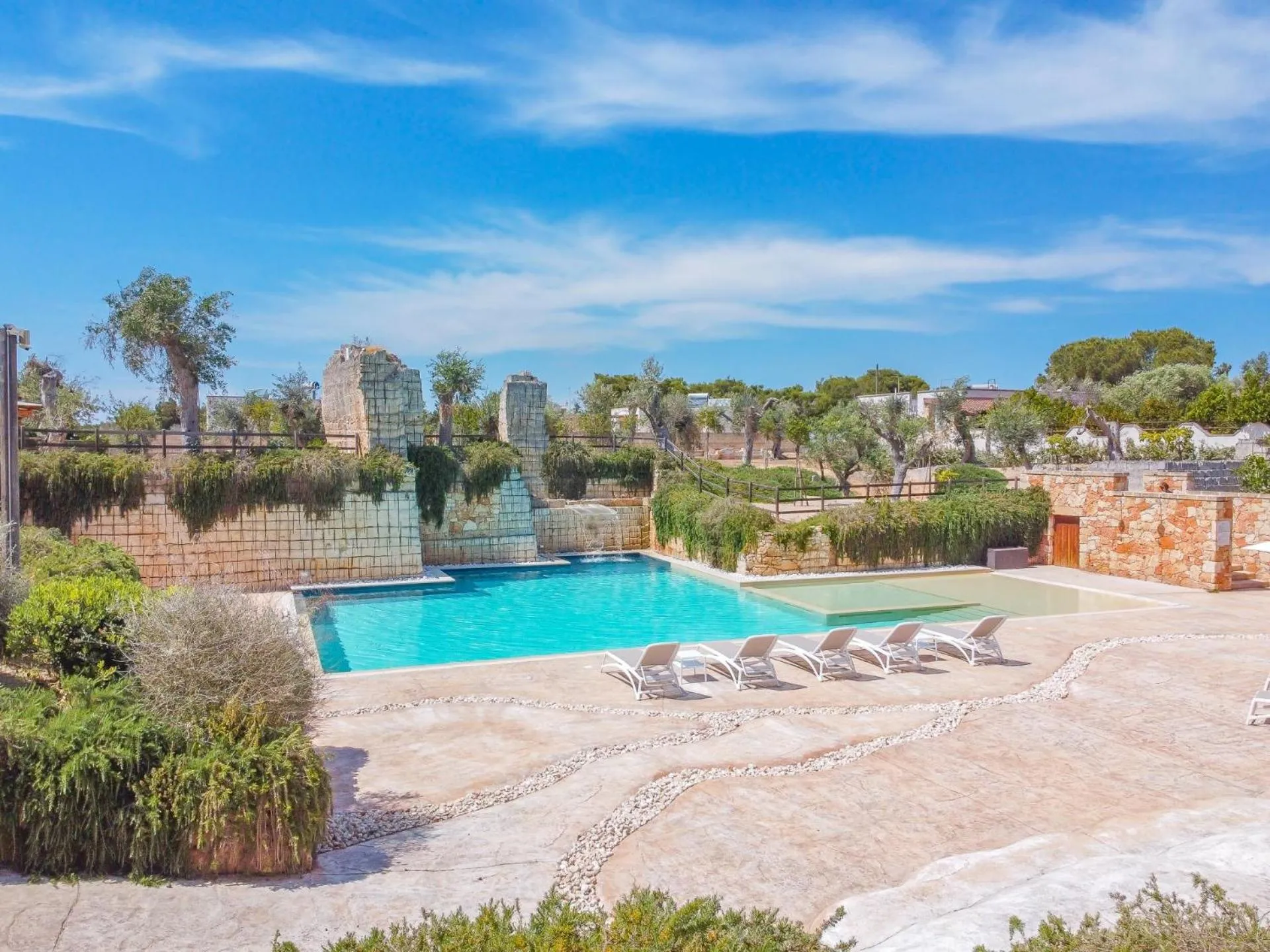 Swimming pool in Cava Li Santi Residence
