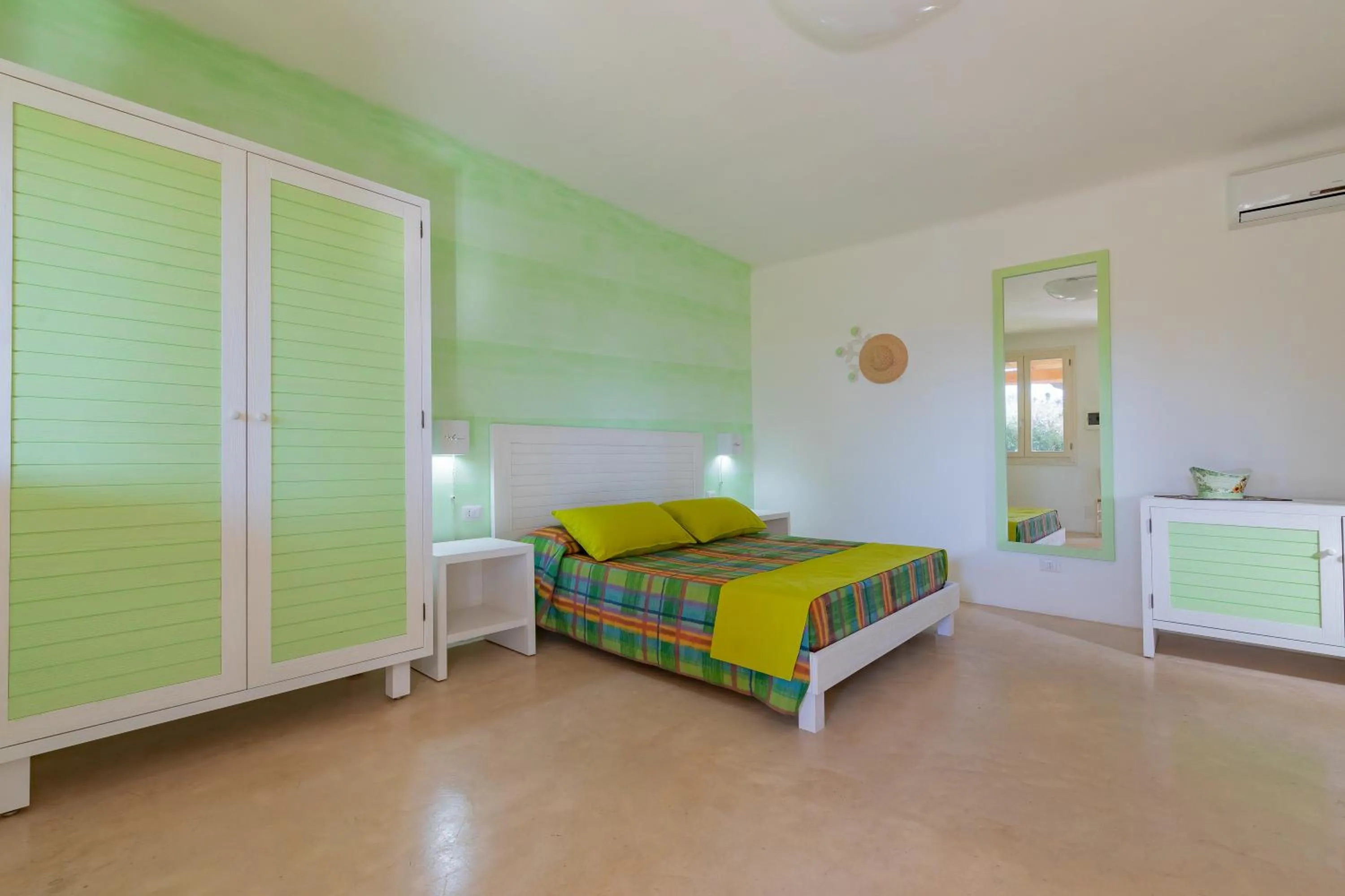 Bedroom, Bed in Cava Li Santi Residence