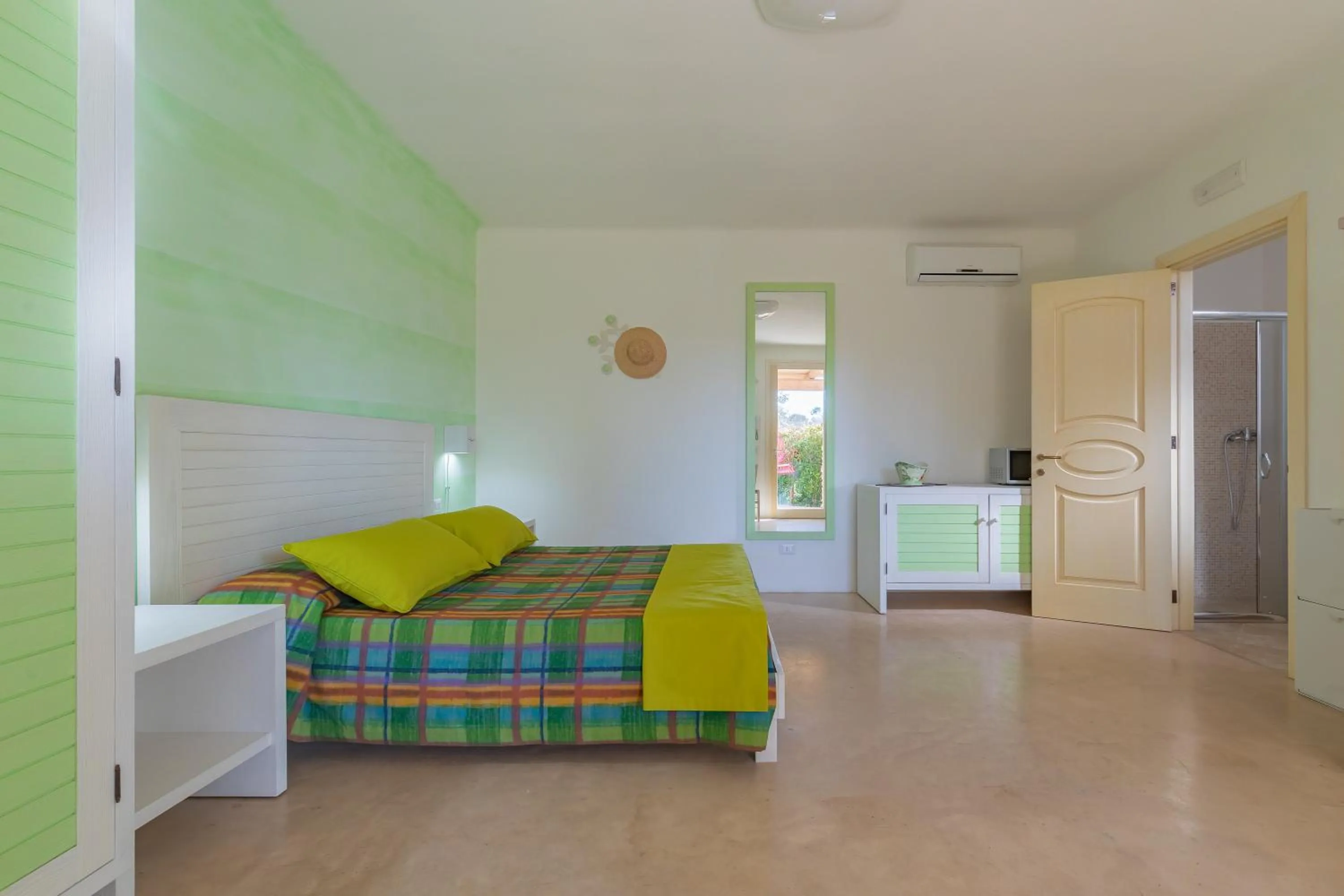 Bedroom, Bed in Cava Li Santi Residence