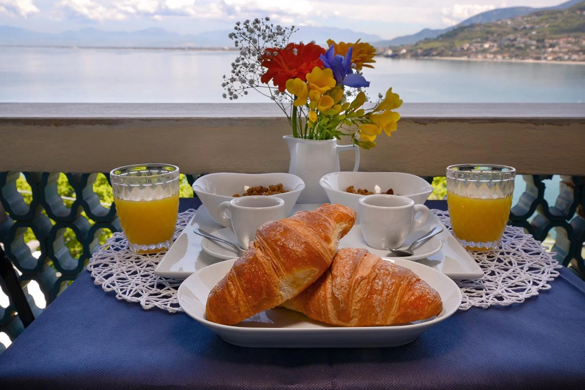 Patio, Breakfast in Hotel La Caravella