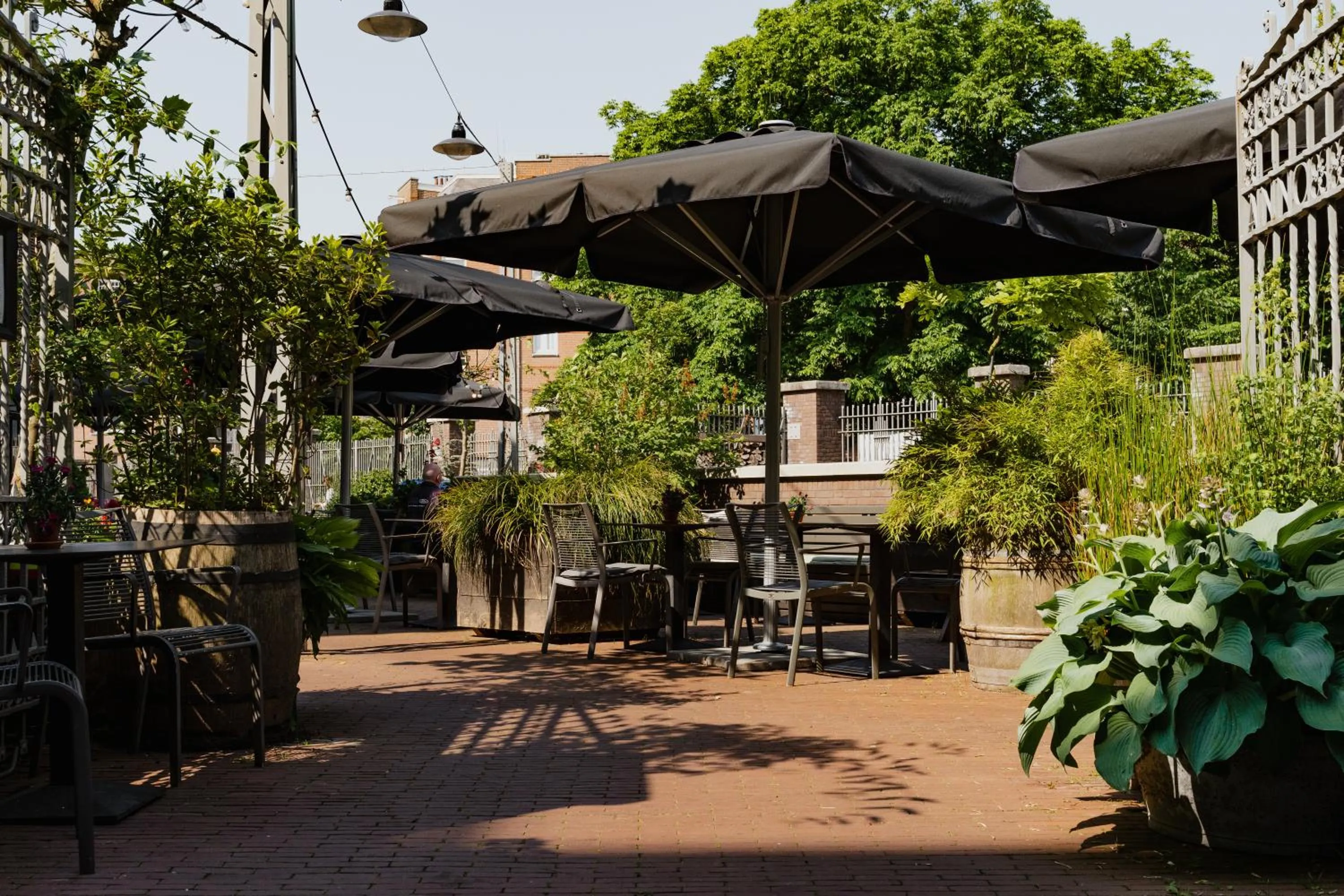 Patio in Hotel De Hallen