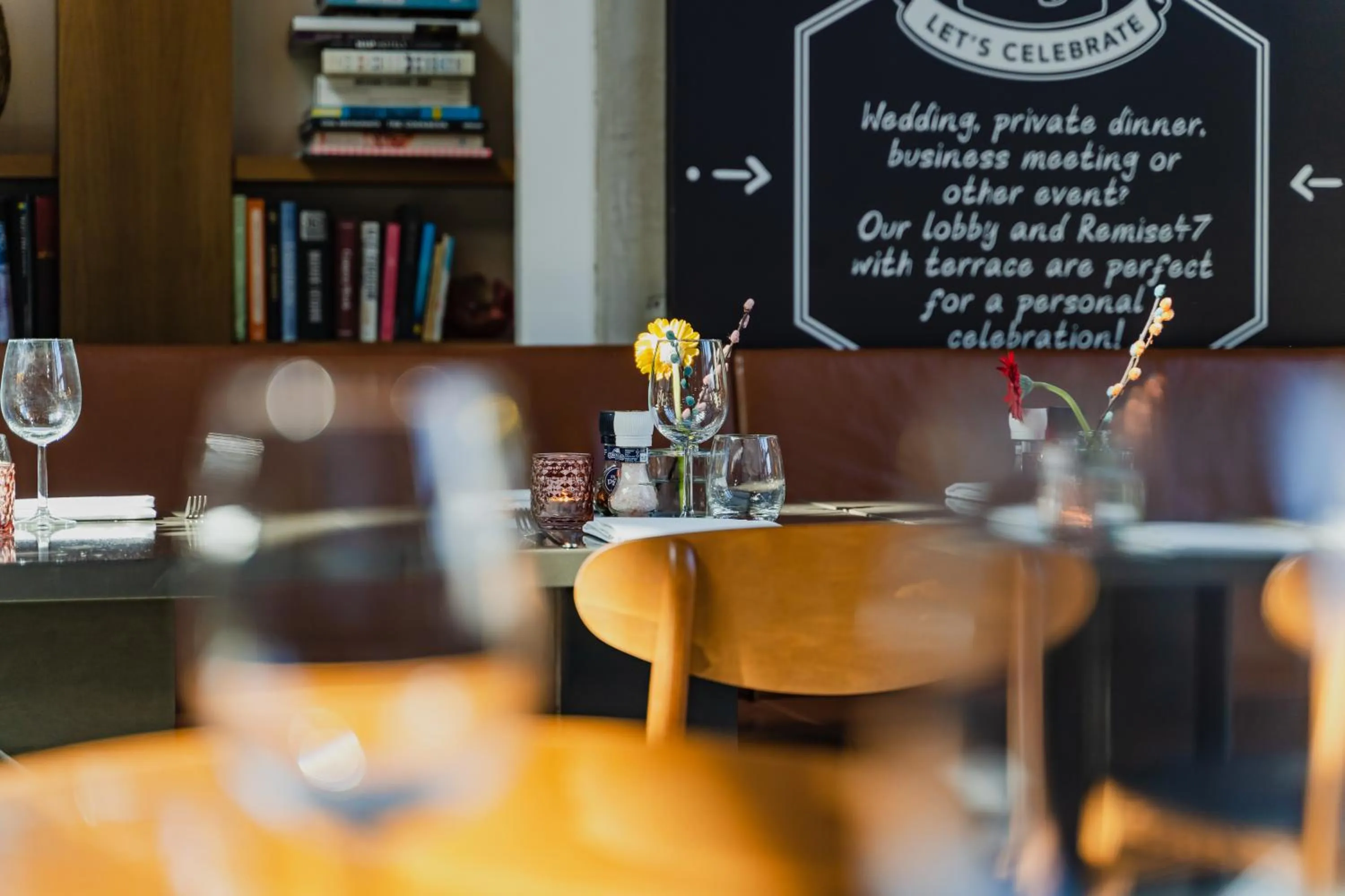 Restaurant/places to eat in Hotel De Hallen