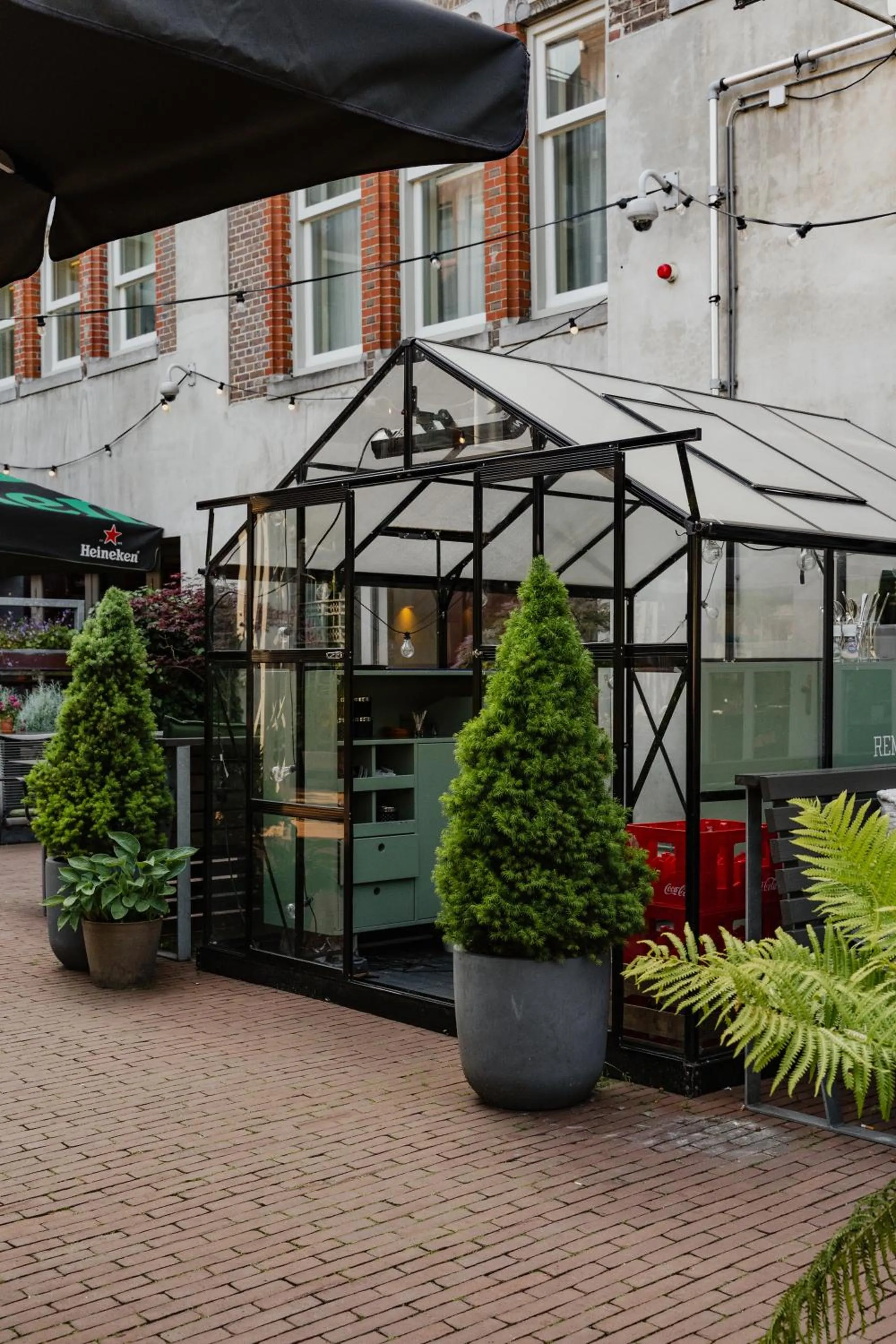 Patio in Hotel De Hallen