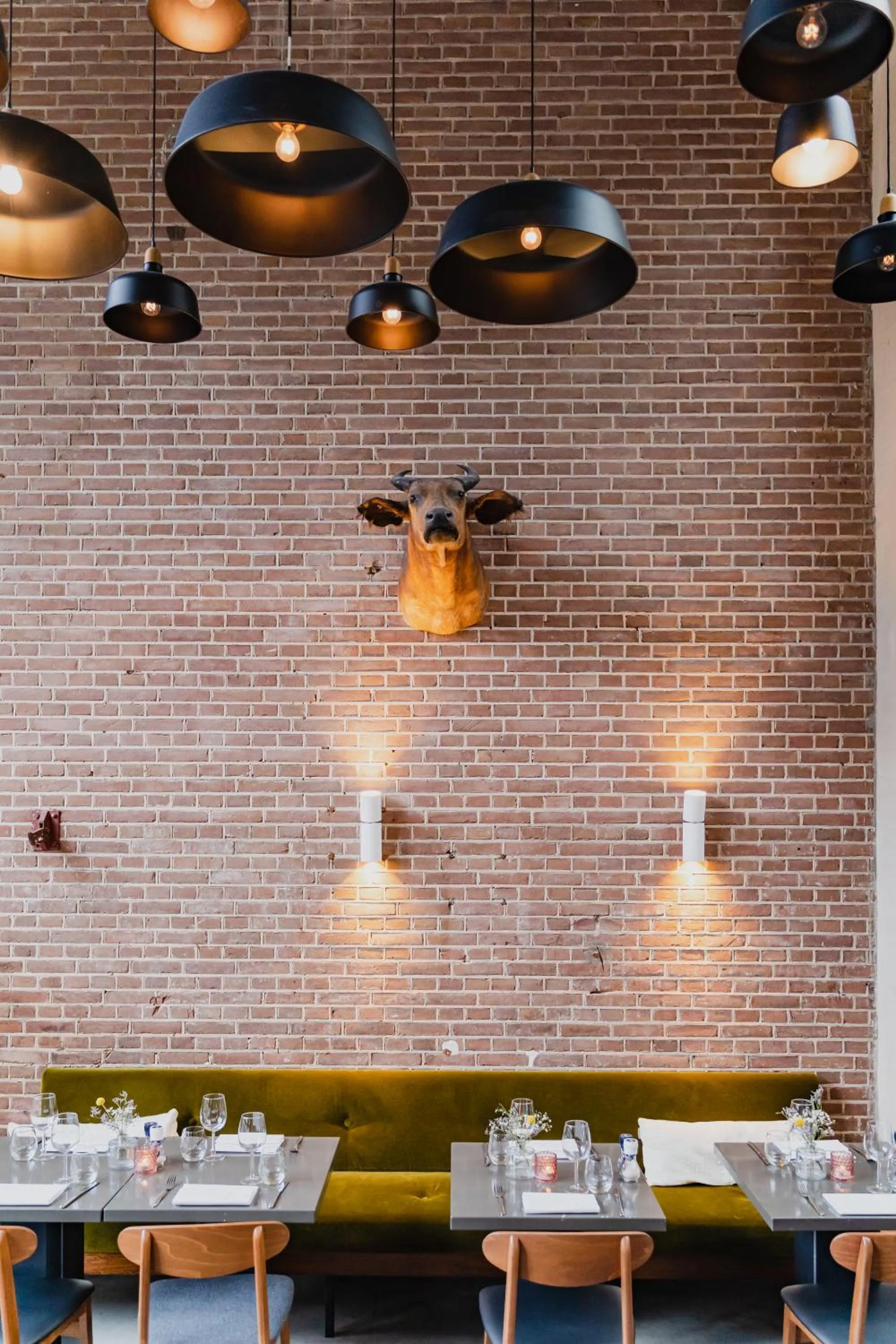 Restaurant/places to eat in Hotel De Hallen