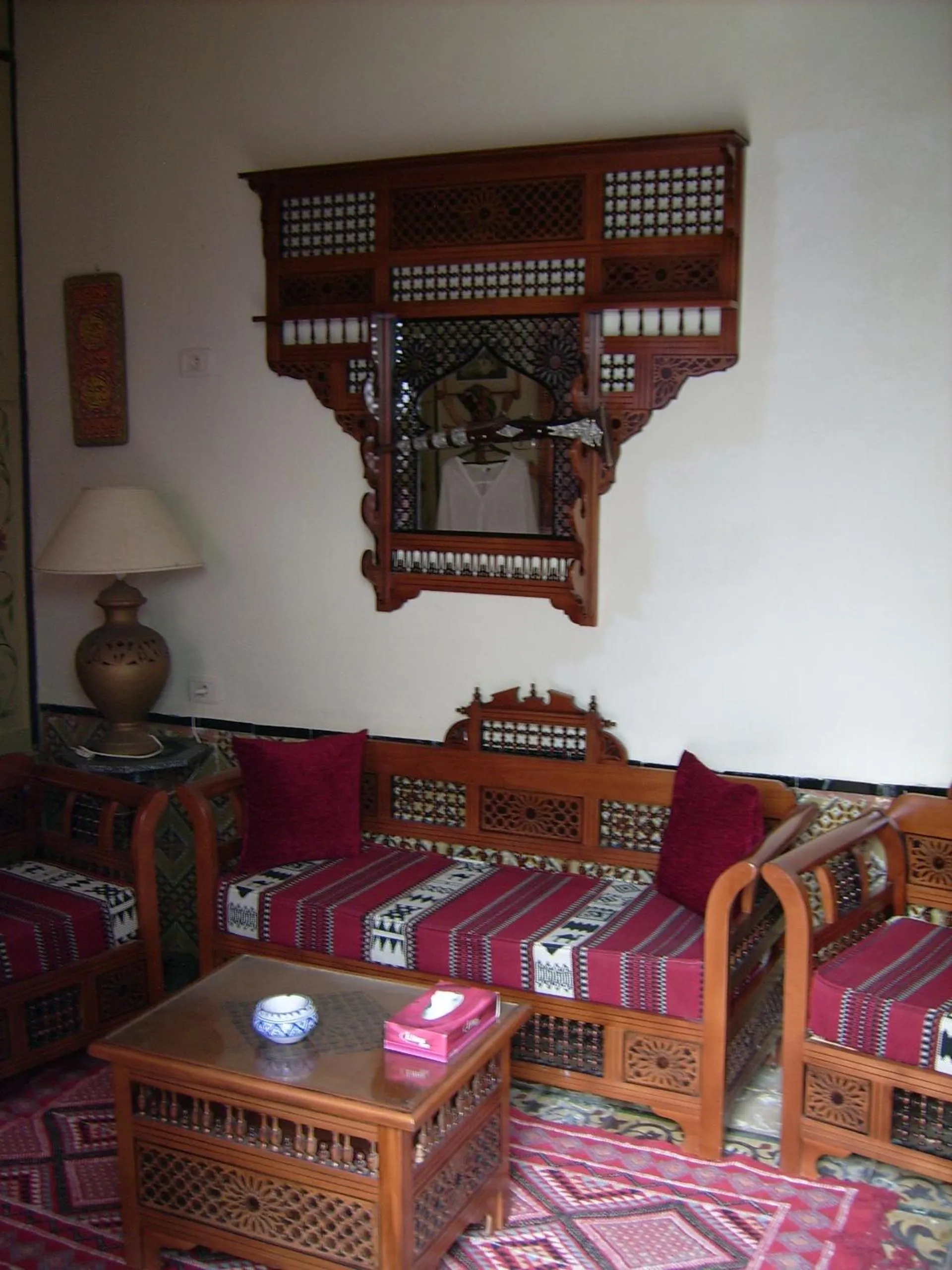 Communal lounge/ TV room, Bed in Dar Baaziz