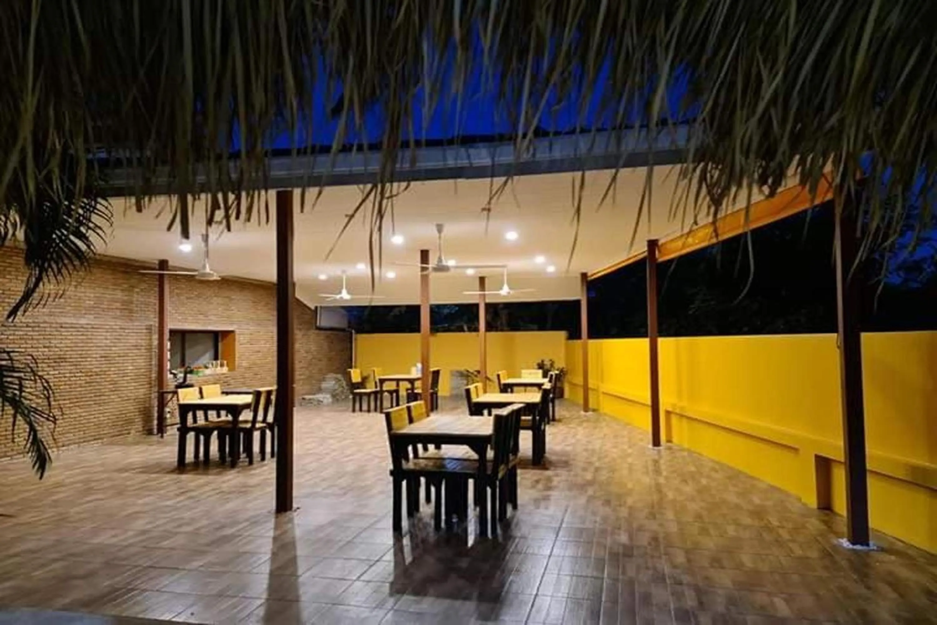 Dining area in Kanchira Resort
