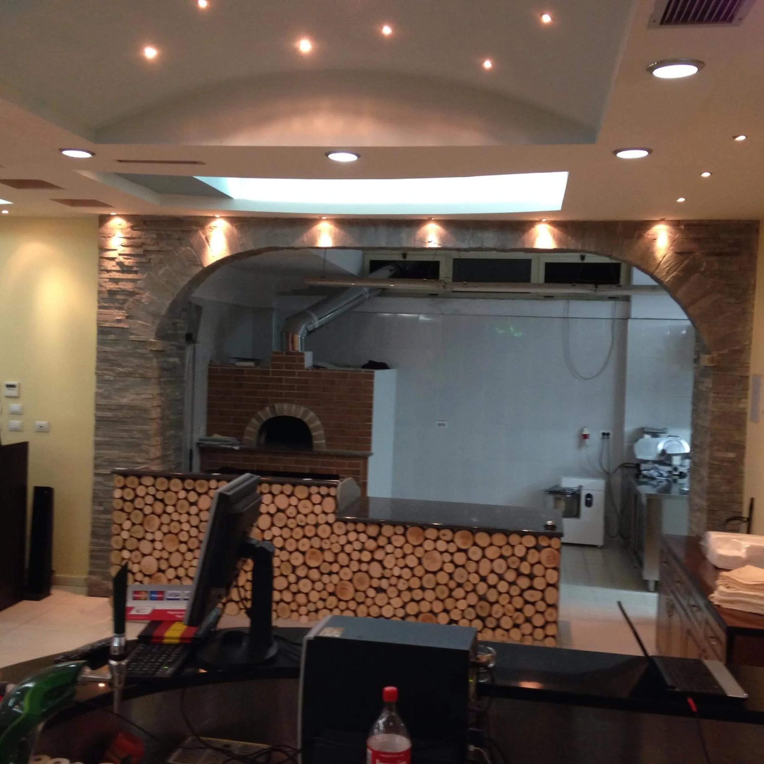 Restaurant/places to eat in Espana aparthotel