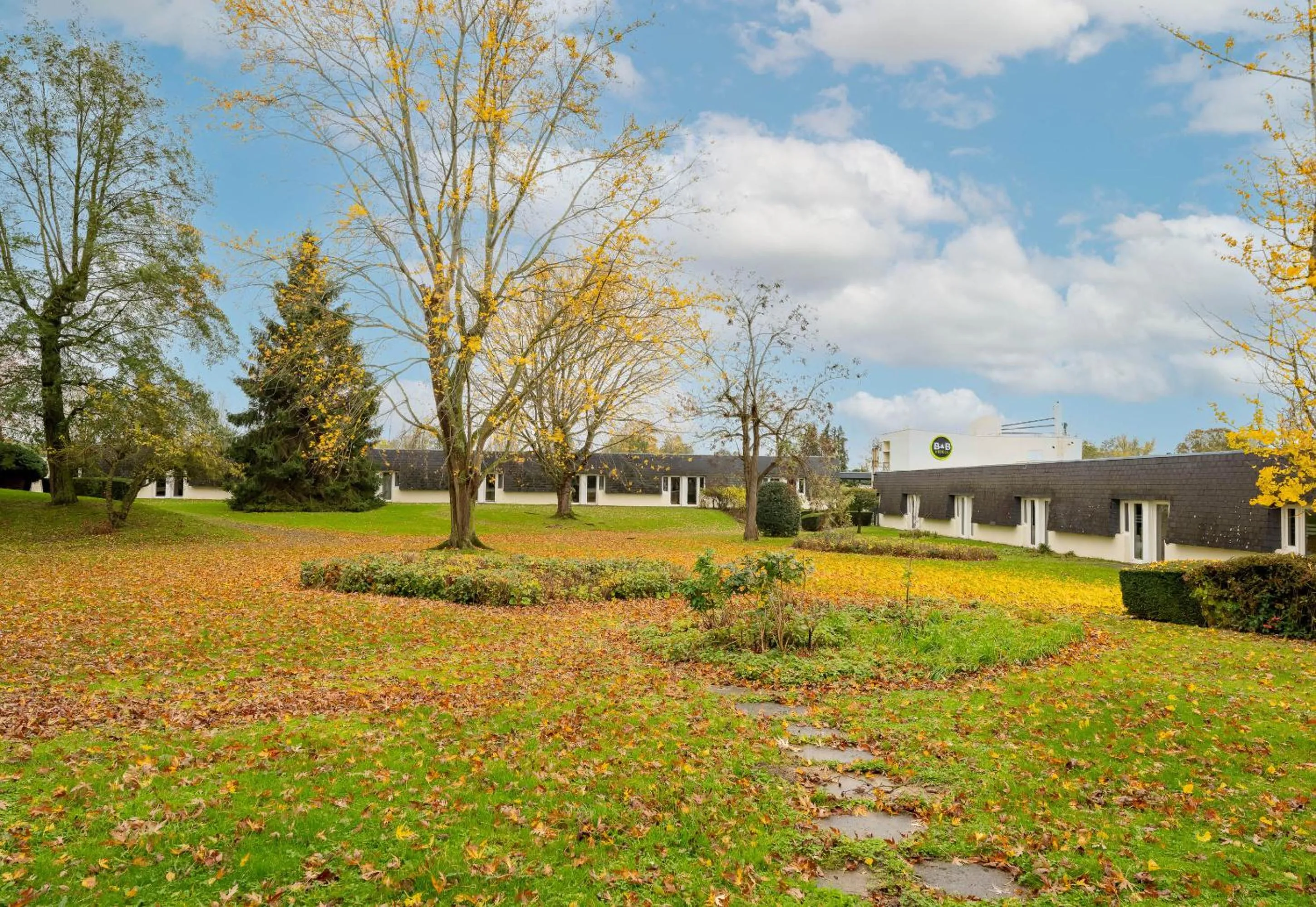 Property building in B&B HOTEL Valenciennes Sud