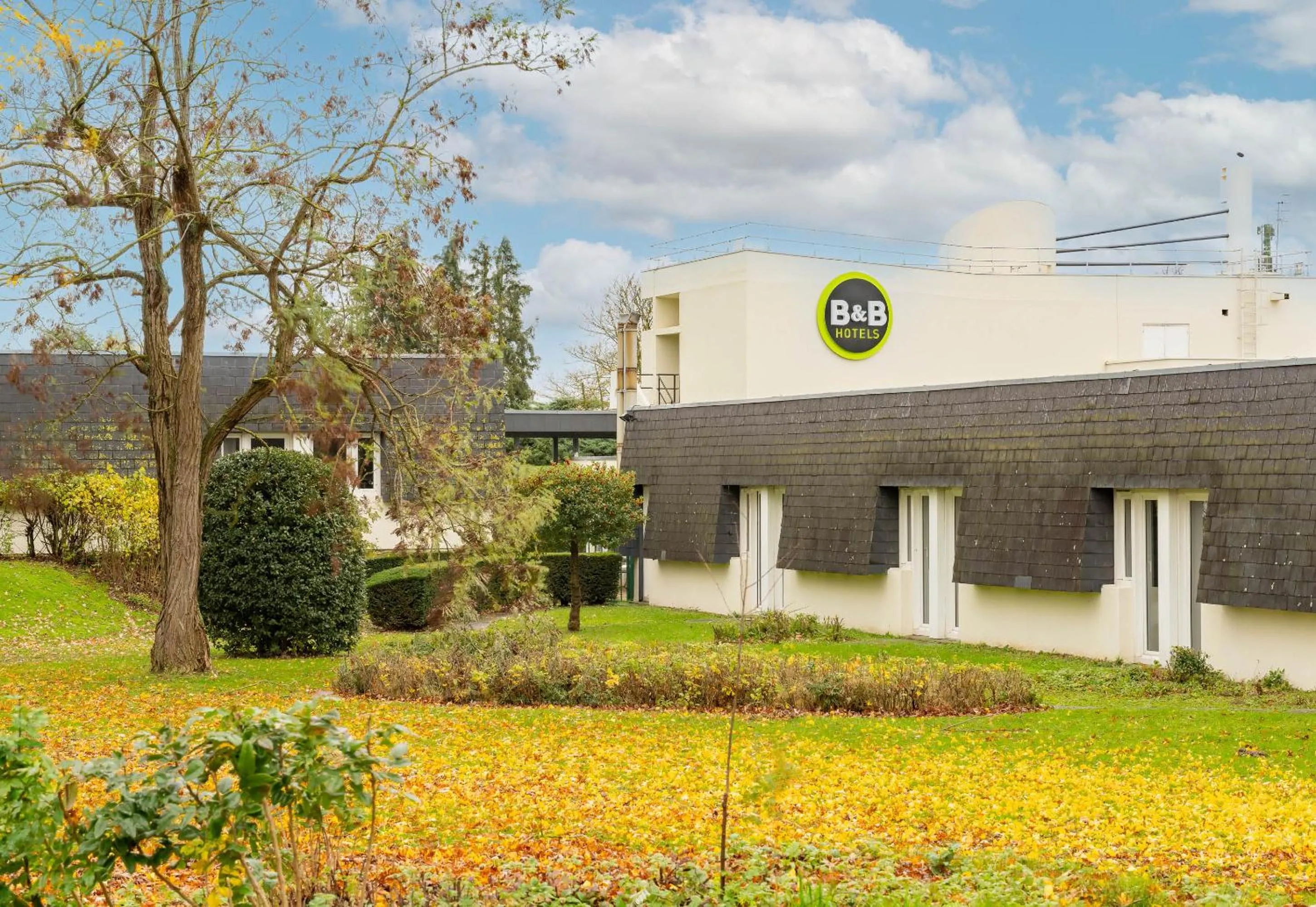 Property building in B&B HOTEL Valenciennes Sud