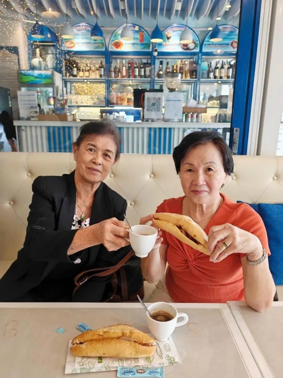 Restaurant/places to eat in Waikiki Beach Hotel Da Nang