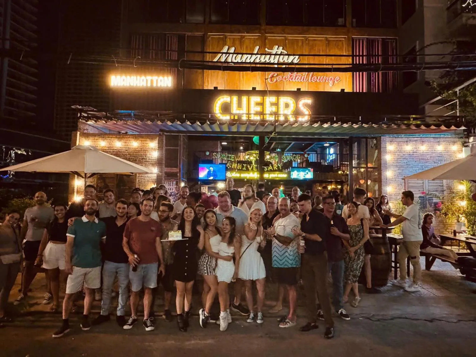 Night in Waikiki Beach Hotel Da Nang