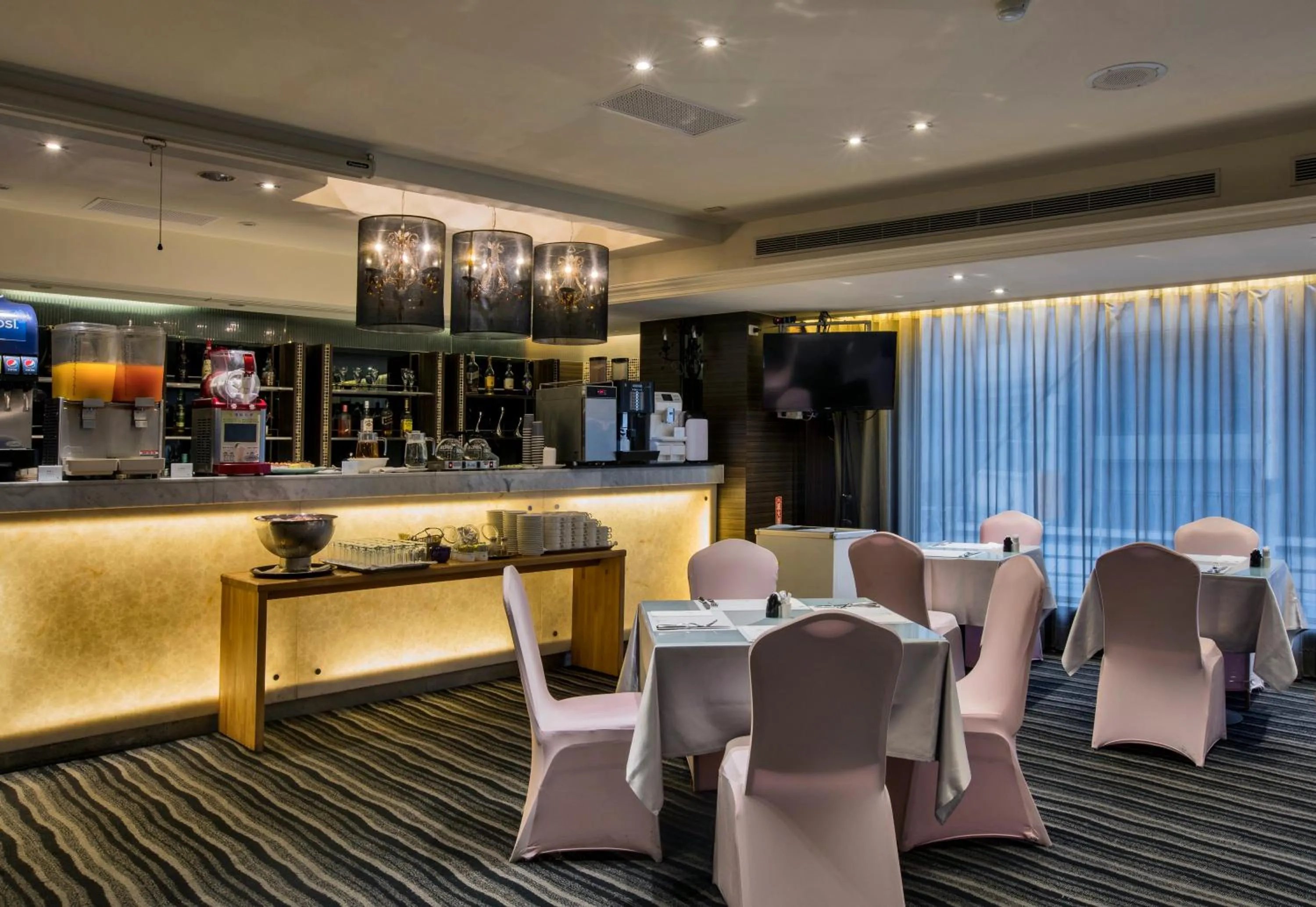 Restaurant/places to eat in The Carlton Hotel Hsinchu