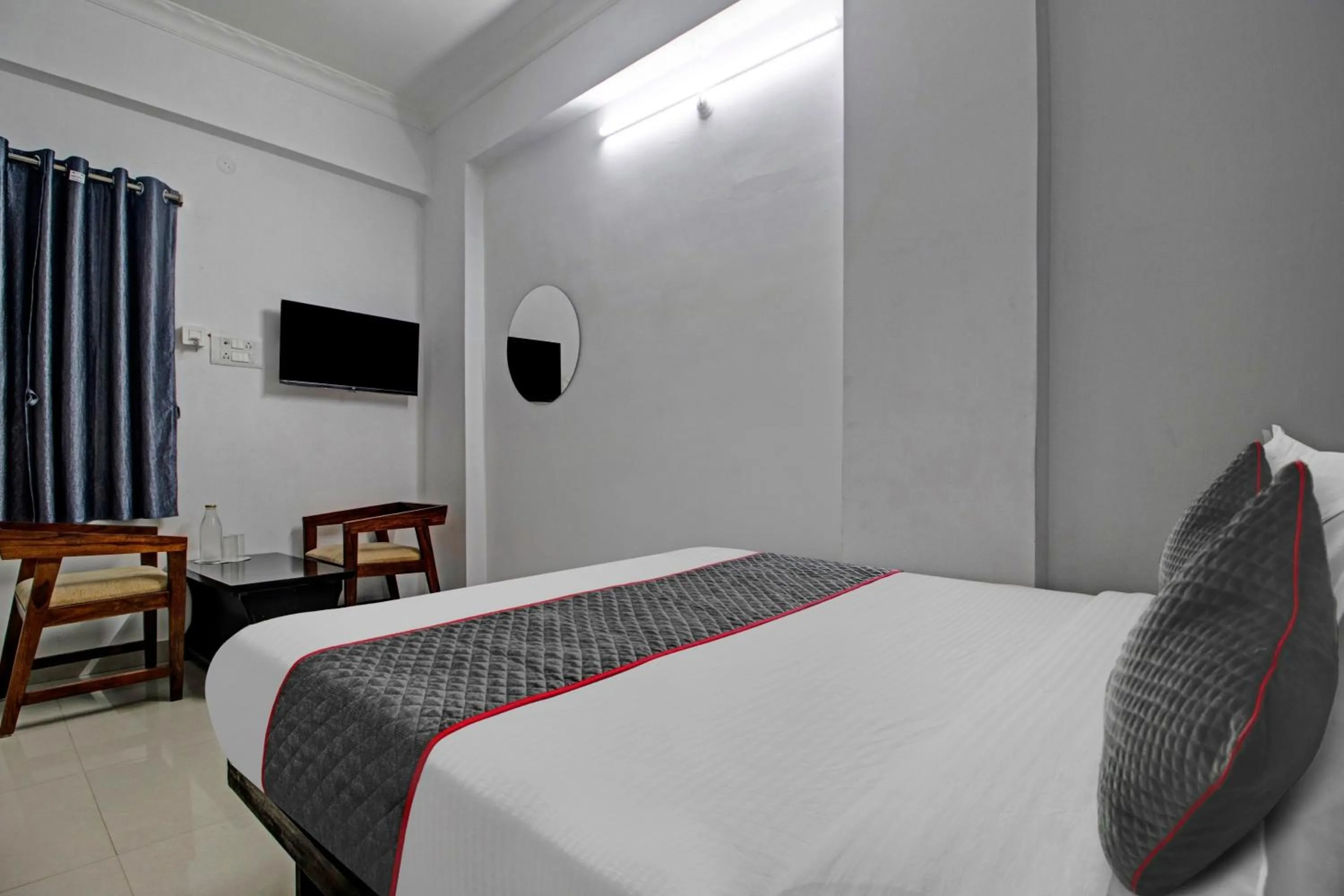 Bedroom, Bed in Hotel O Sunrise