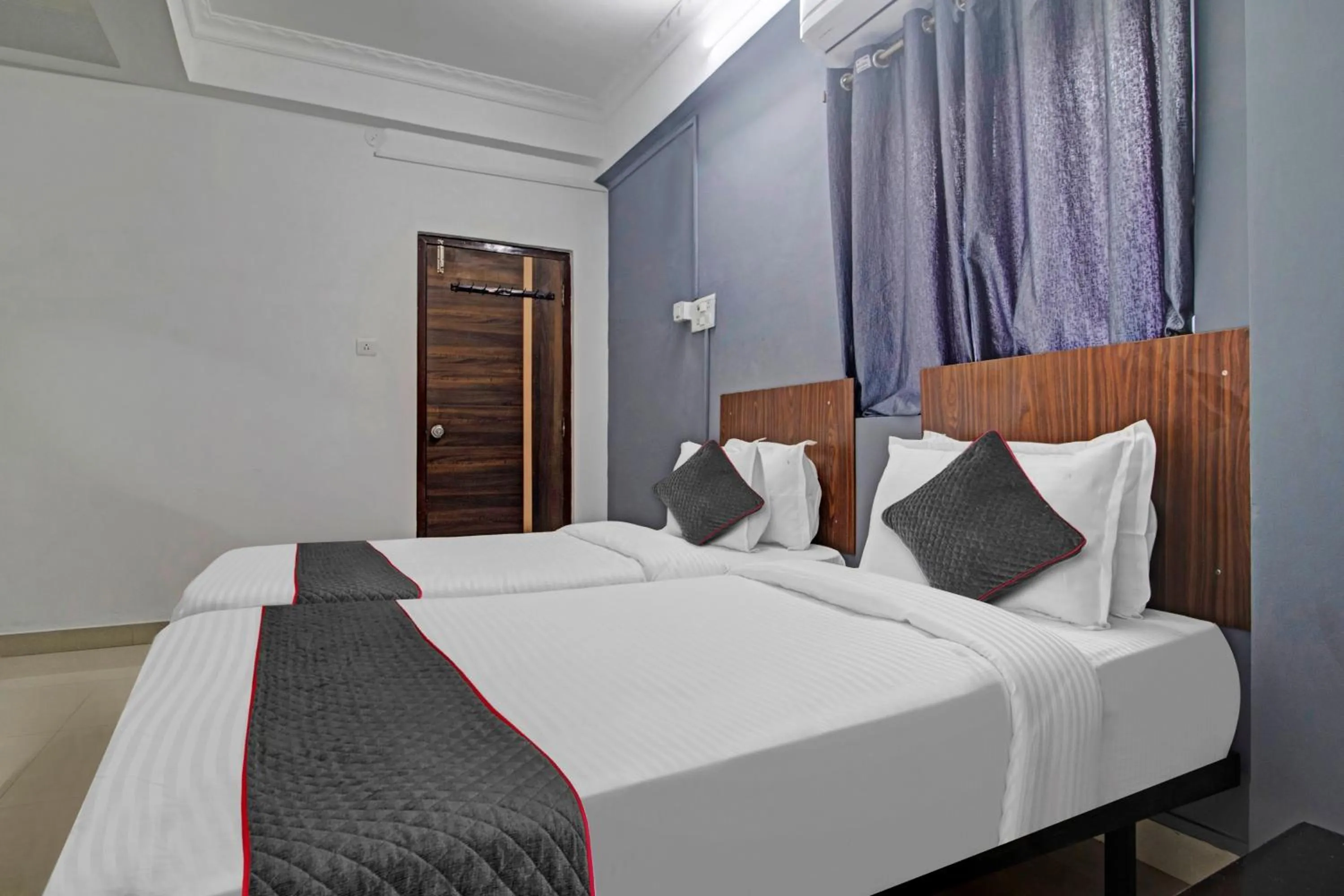 Bedroom, Bed in Hotel O Sunrise