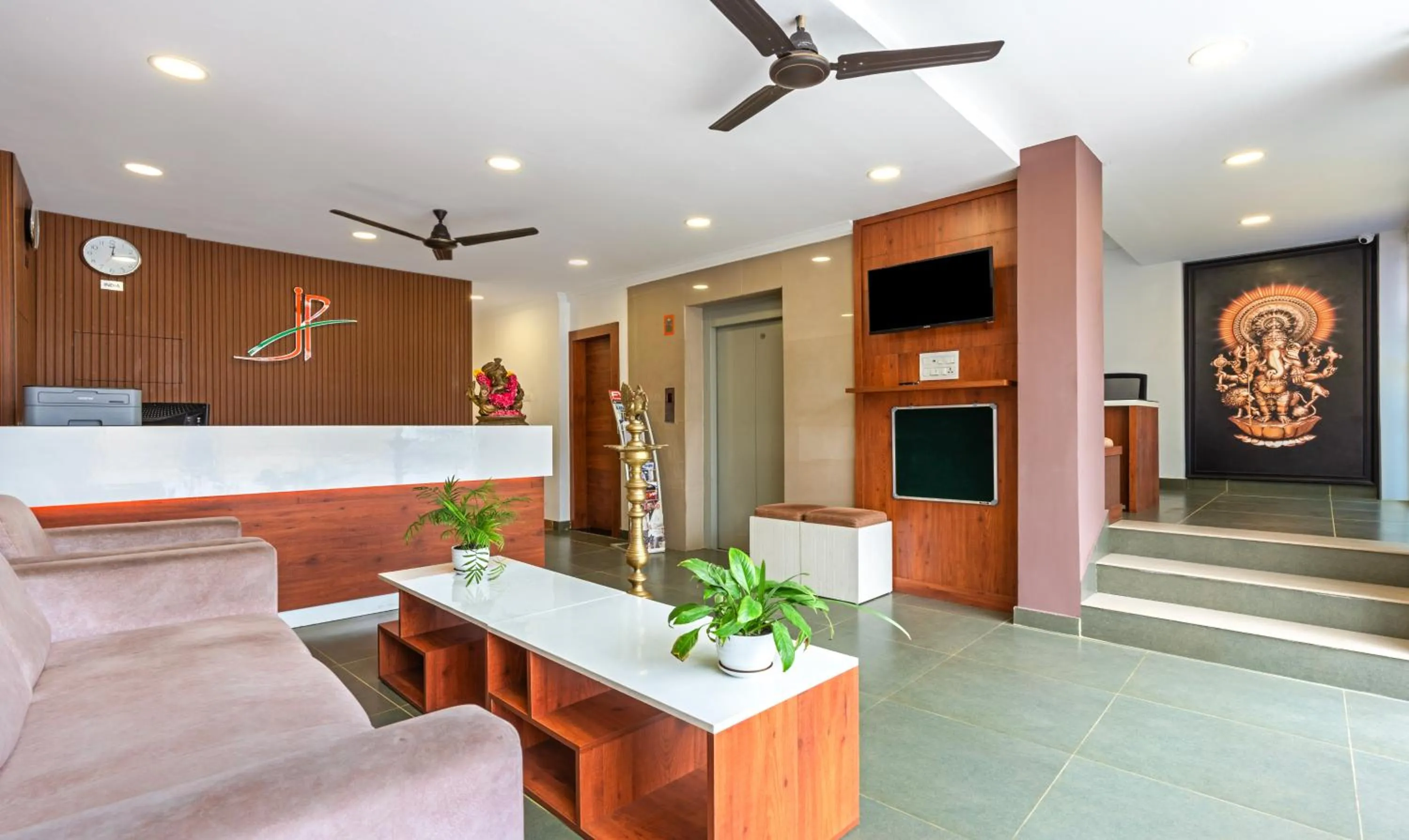 Lobby or reception in Treebo JP Residency
