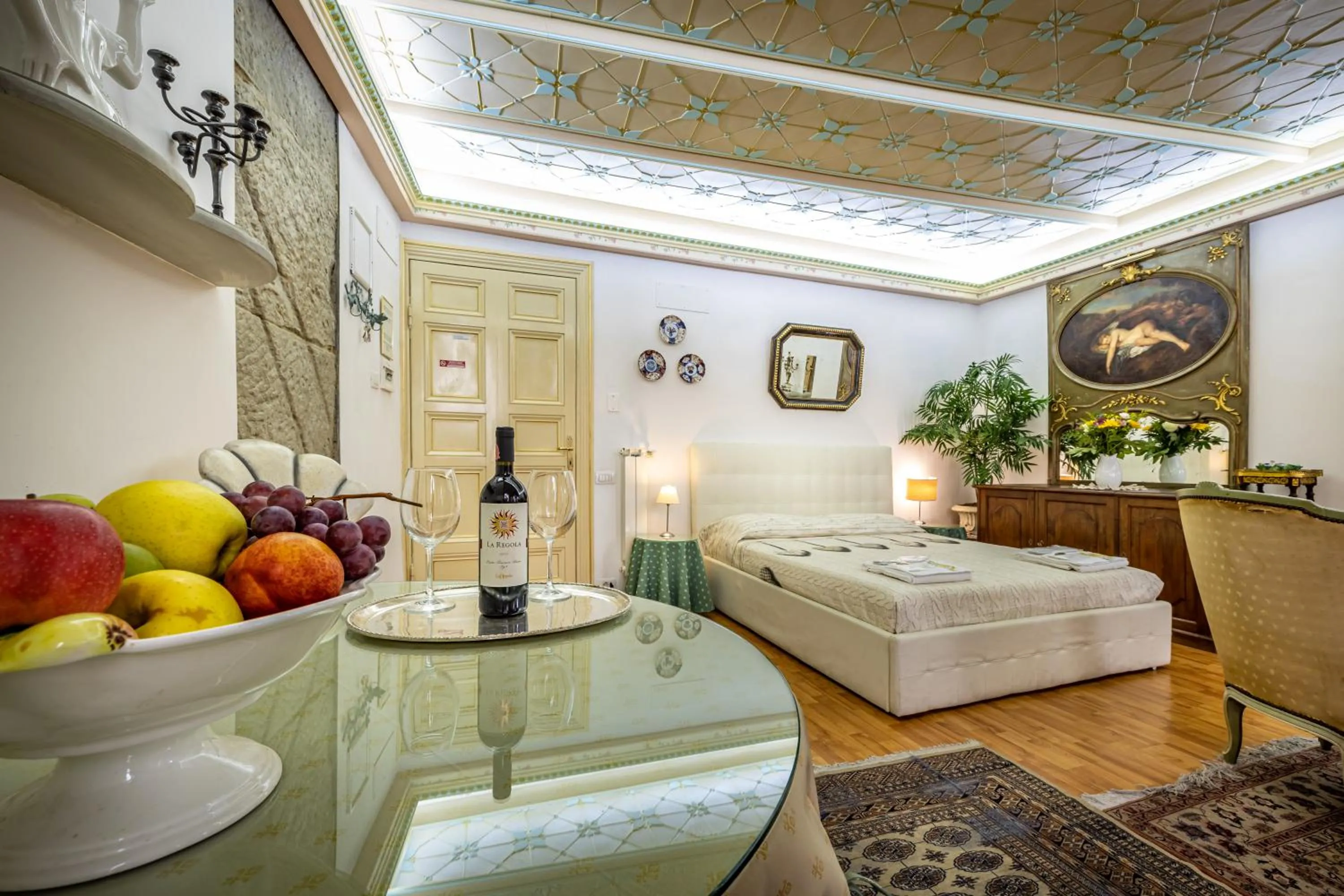 Bedroom, Bed in Dei Medici Palace