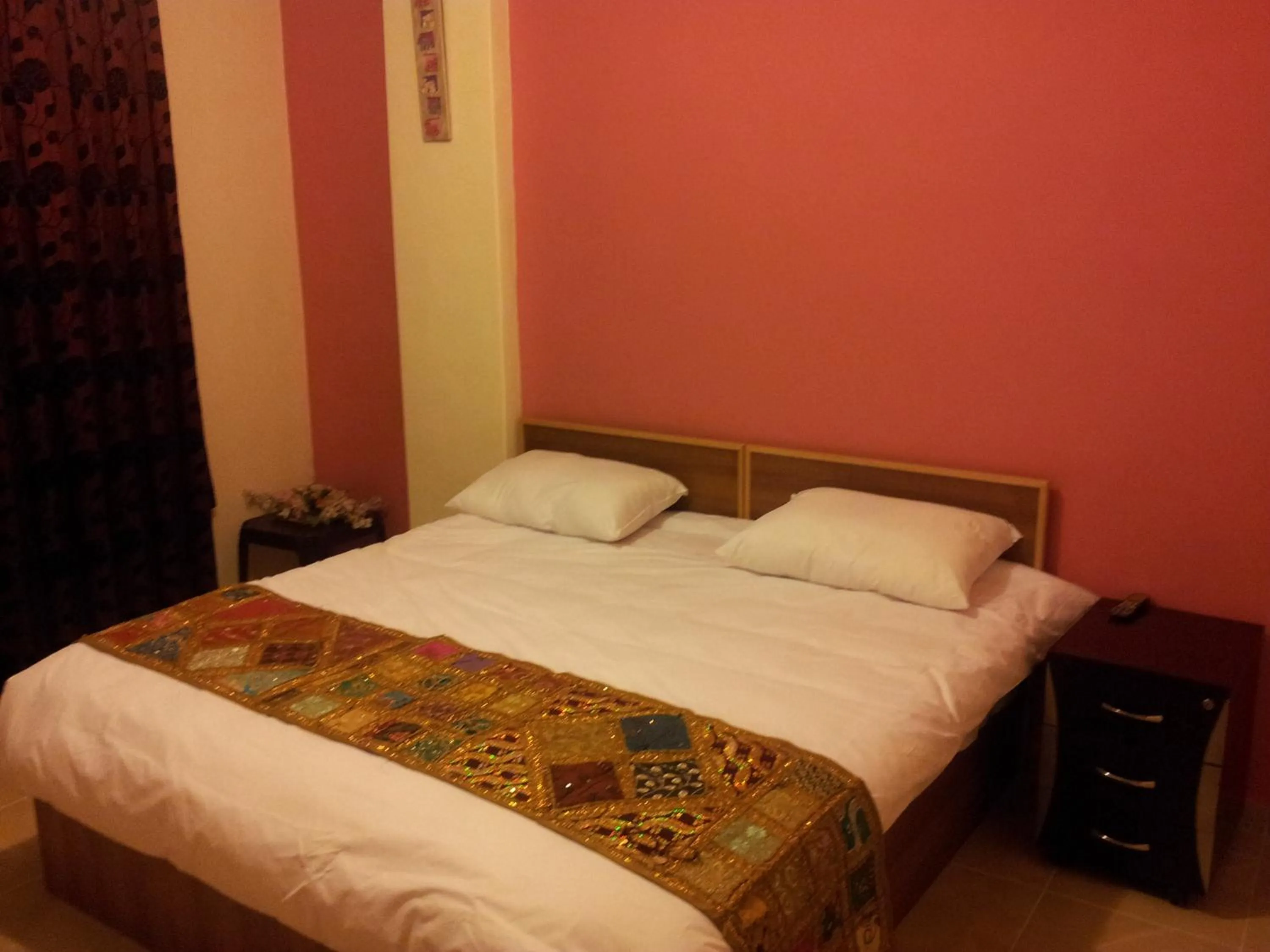 Toilet, Bed in Jordan River Hotel