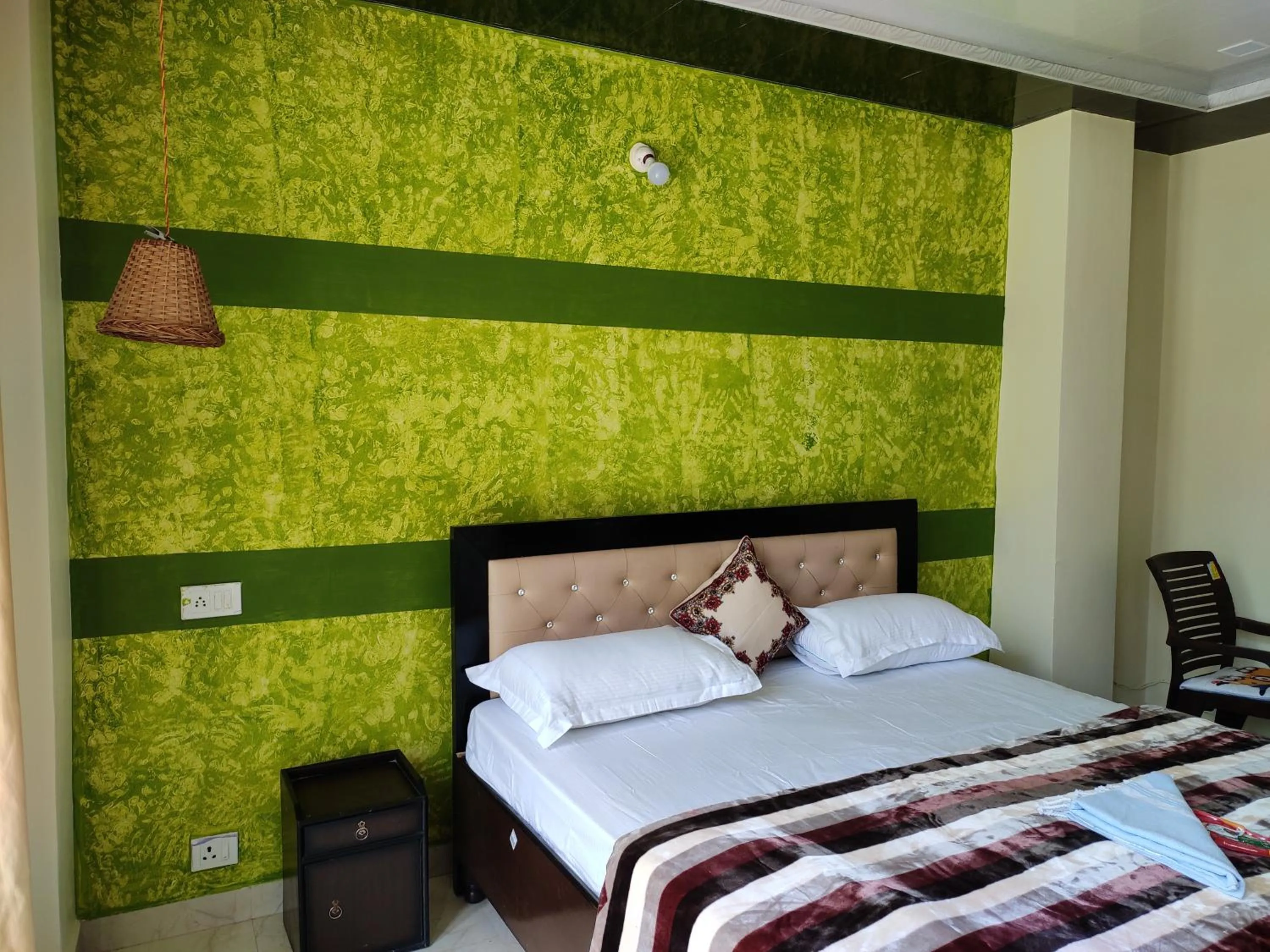 Superior King Room - single occupancy in La Montana