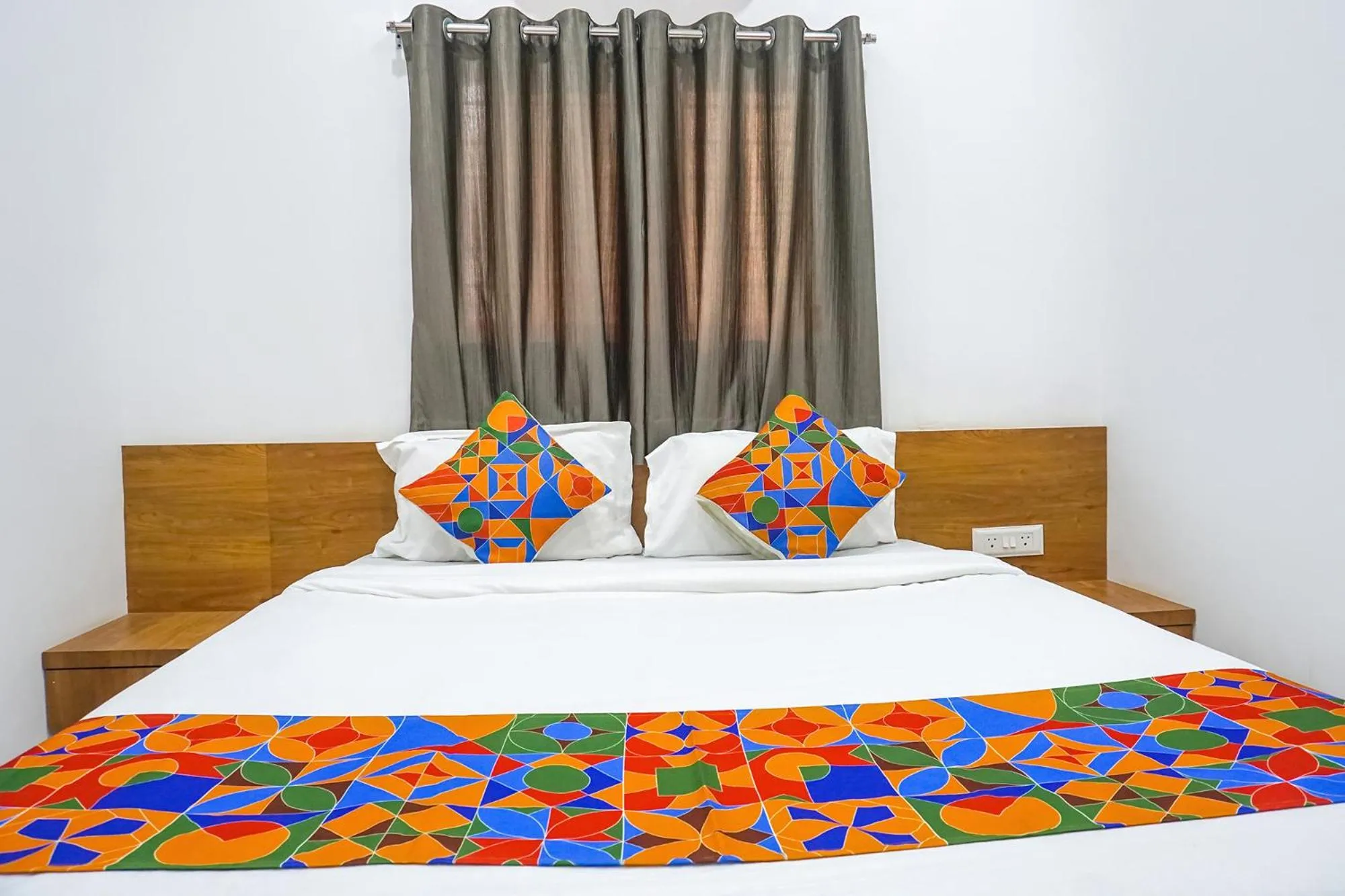 Bed in FabHotel The White House Inn